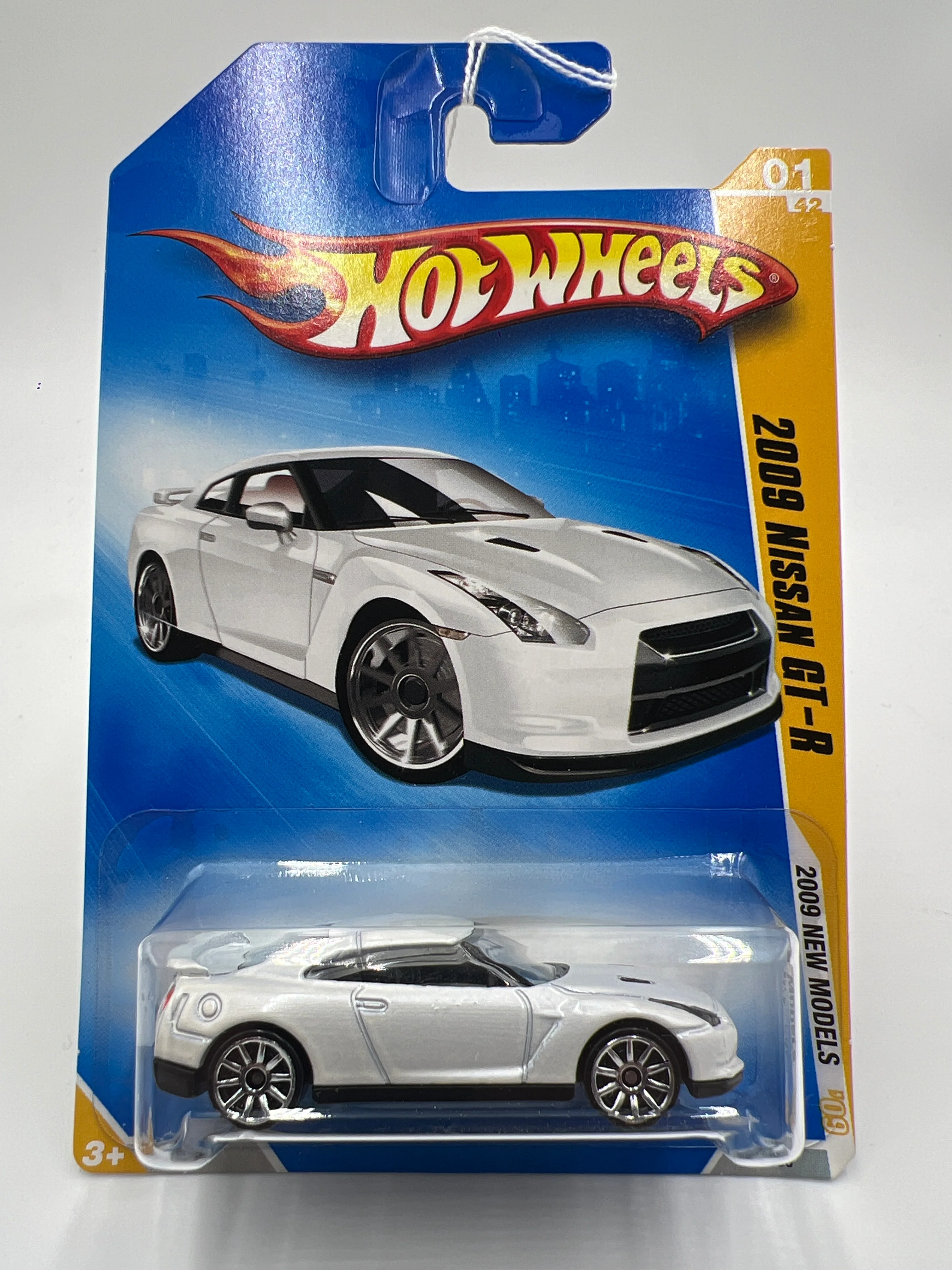 2009 Hot Wheels New Models #1 2009 Nissan GT-R White SR - Image 2