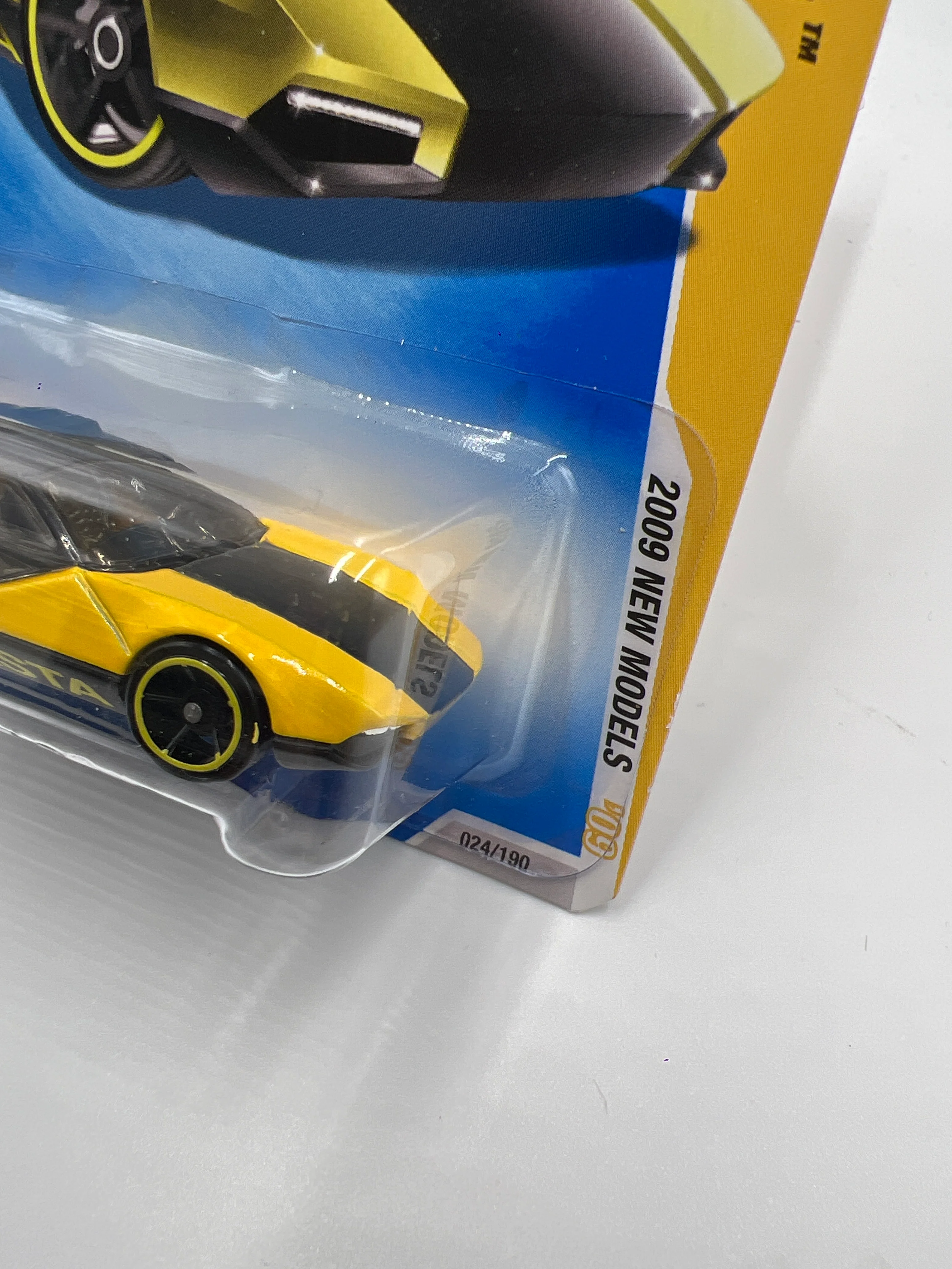 2009 Hot Wheels New Models #24 La Fasta Yellow BB3 - Image 4