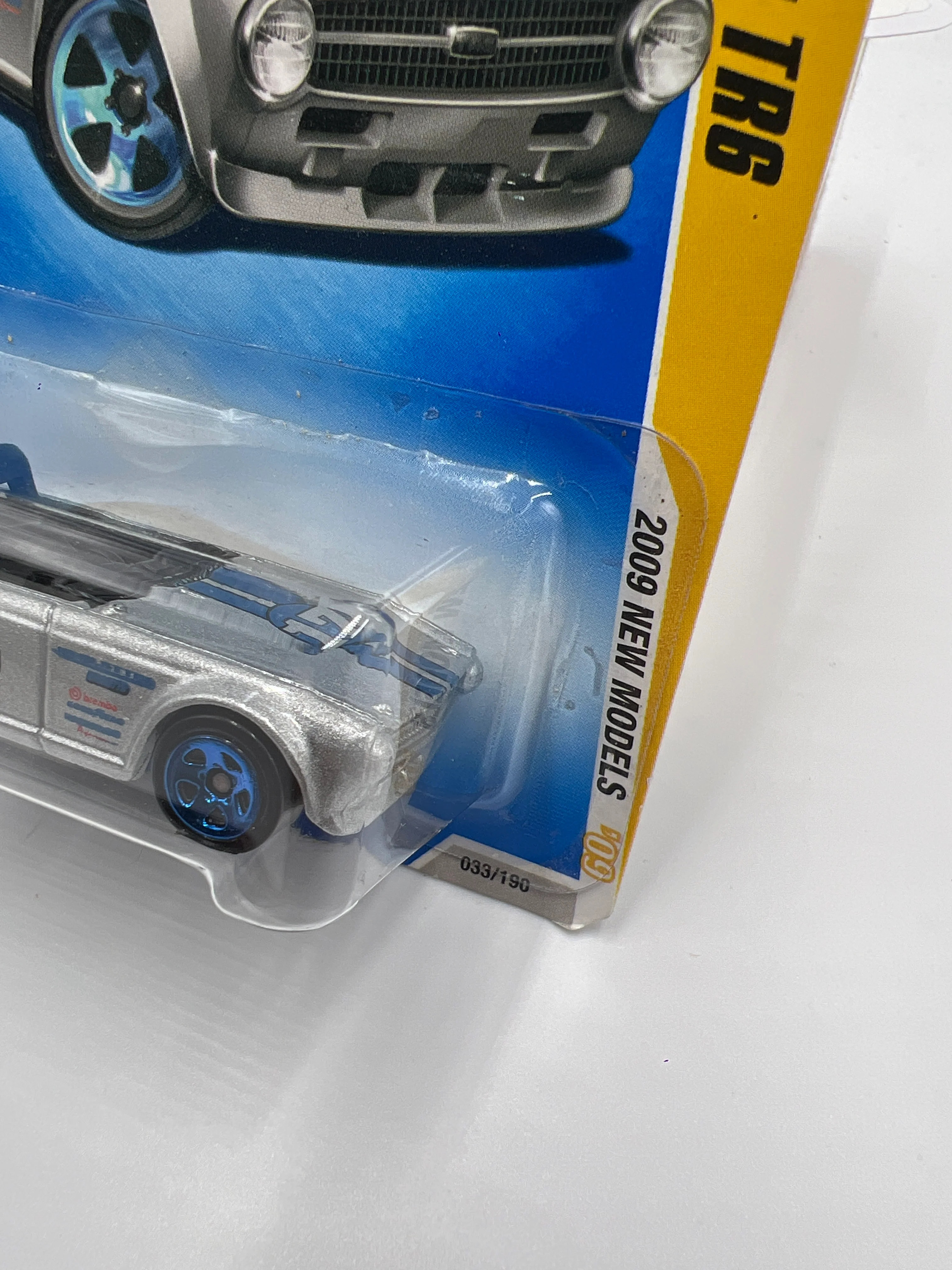 2009 Hot Wheels New Models #33 Triumph TR6 Silver 67B - Image 4