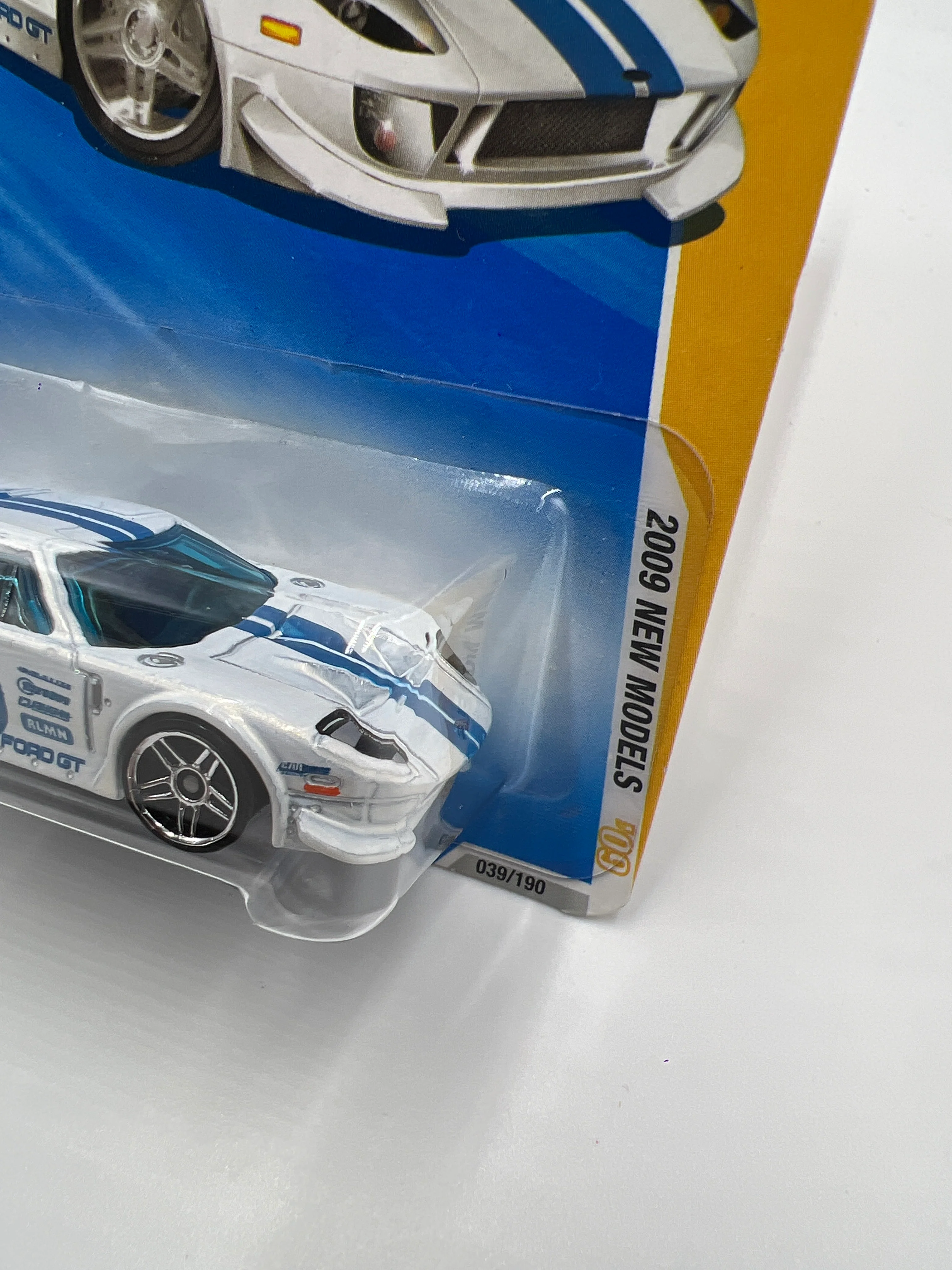 2009 Hot Wheels New Models #39 Ford GT LM White 30E - Image 4
