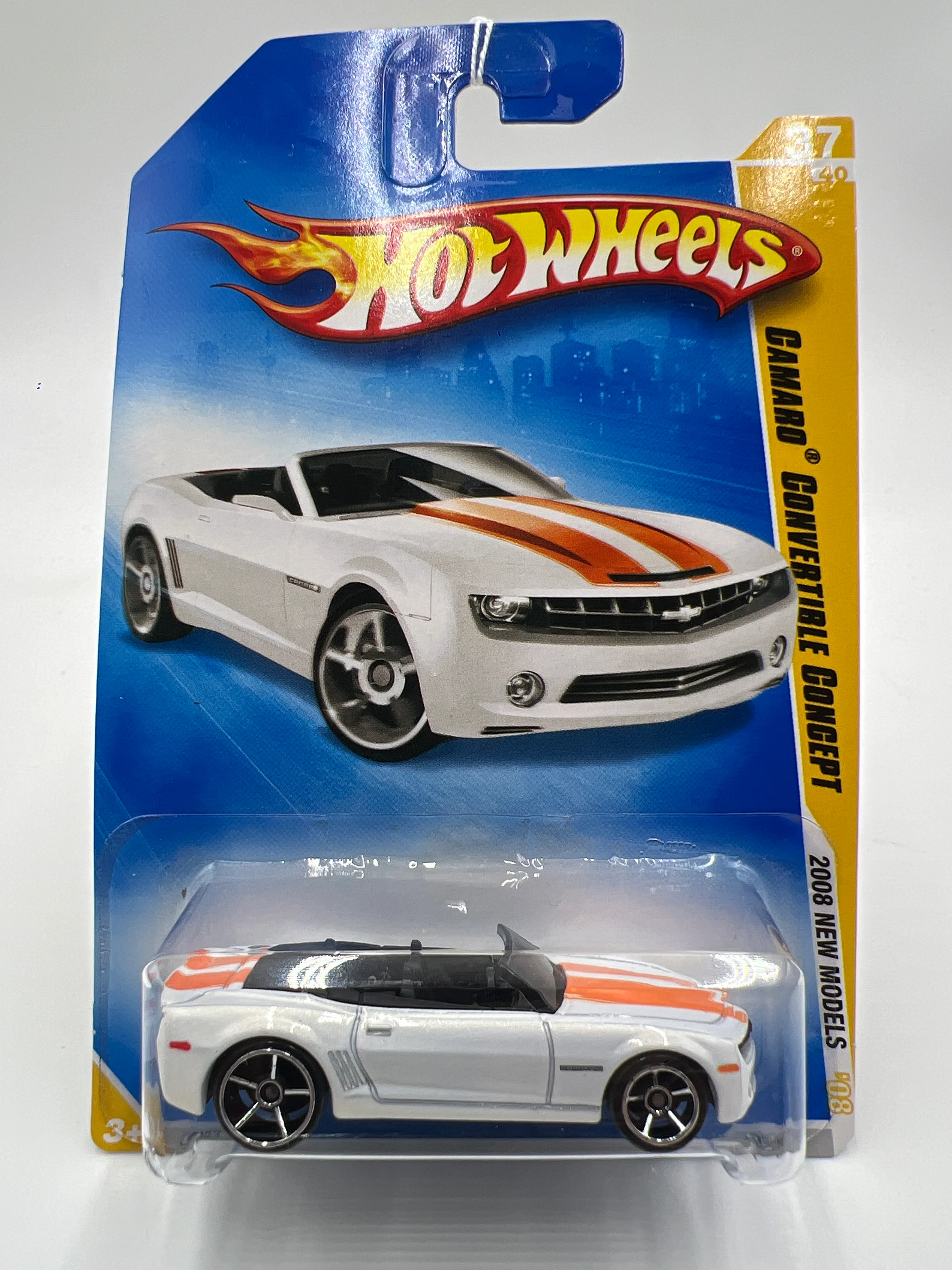 2009 Hot Wheels New Models #37 Camaro Convertible Concept White 15A - Image 2