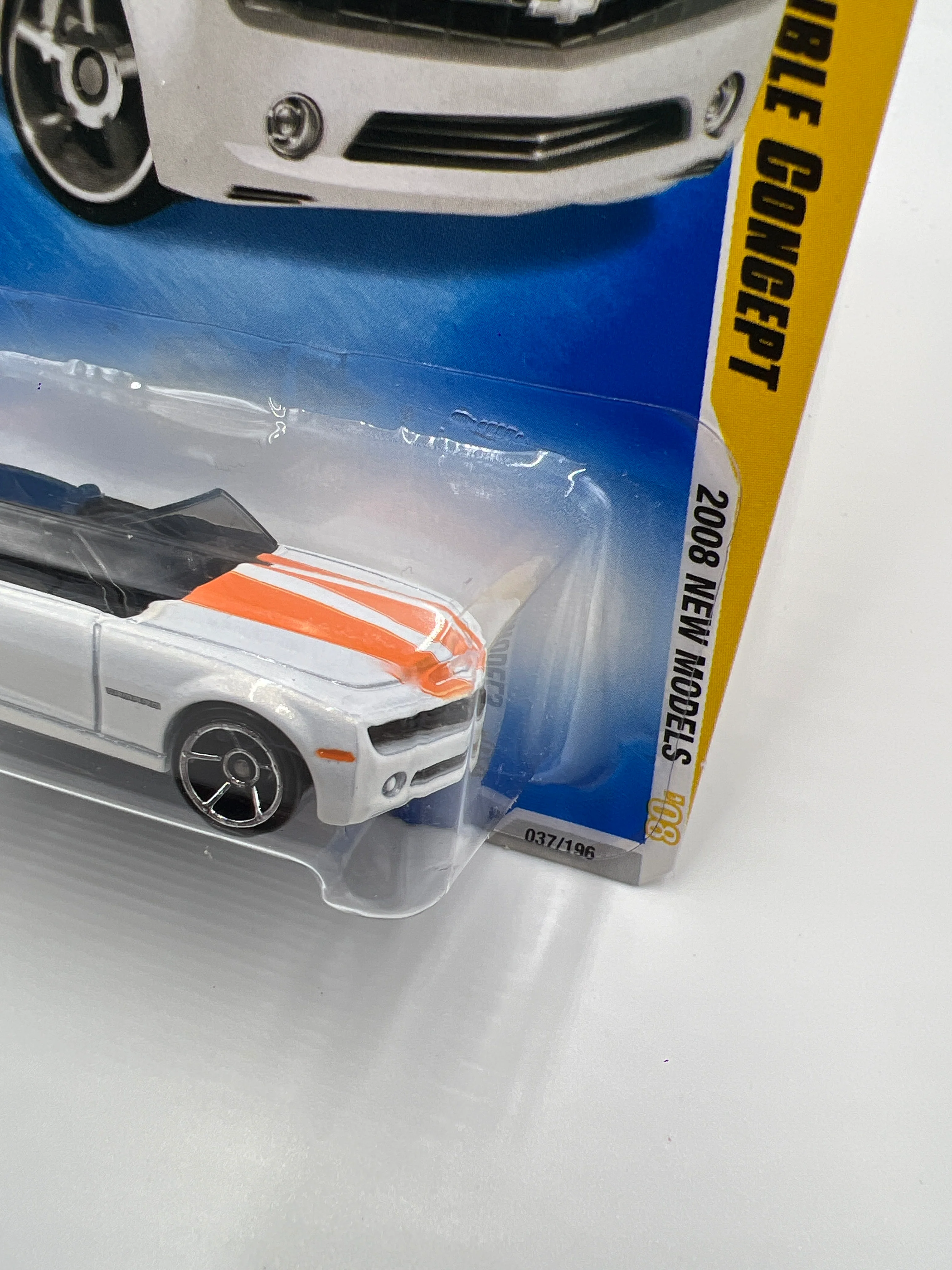 2009 Hot Wheels New Models #37 Camaro Convertible Concept White 15A - Image 4