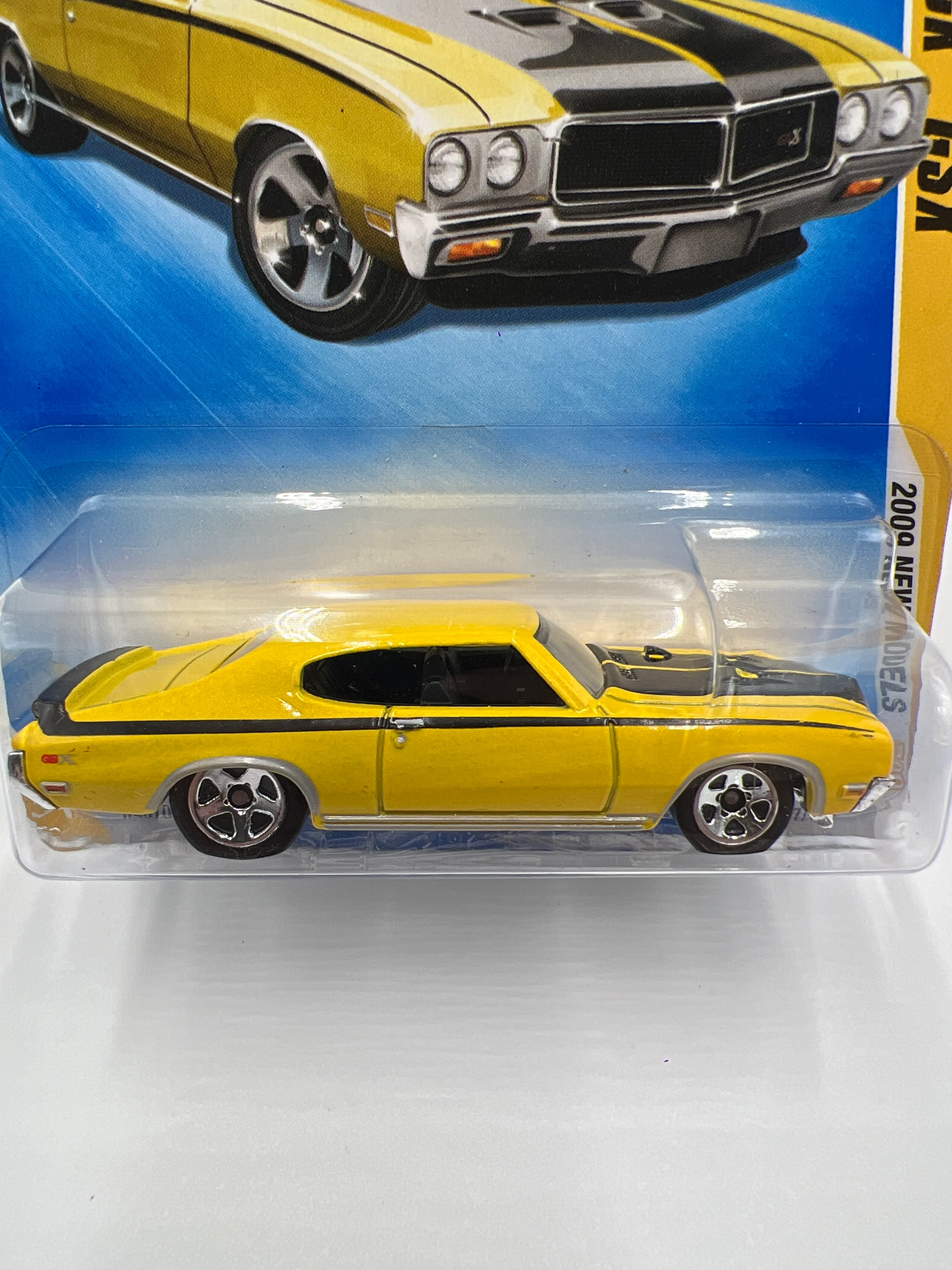 2009 Hot Wheels New Models #7 70 Buick GSX Yellow 46H - Image 3