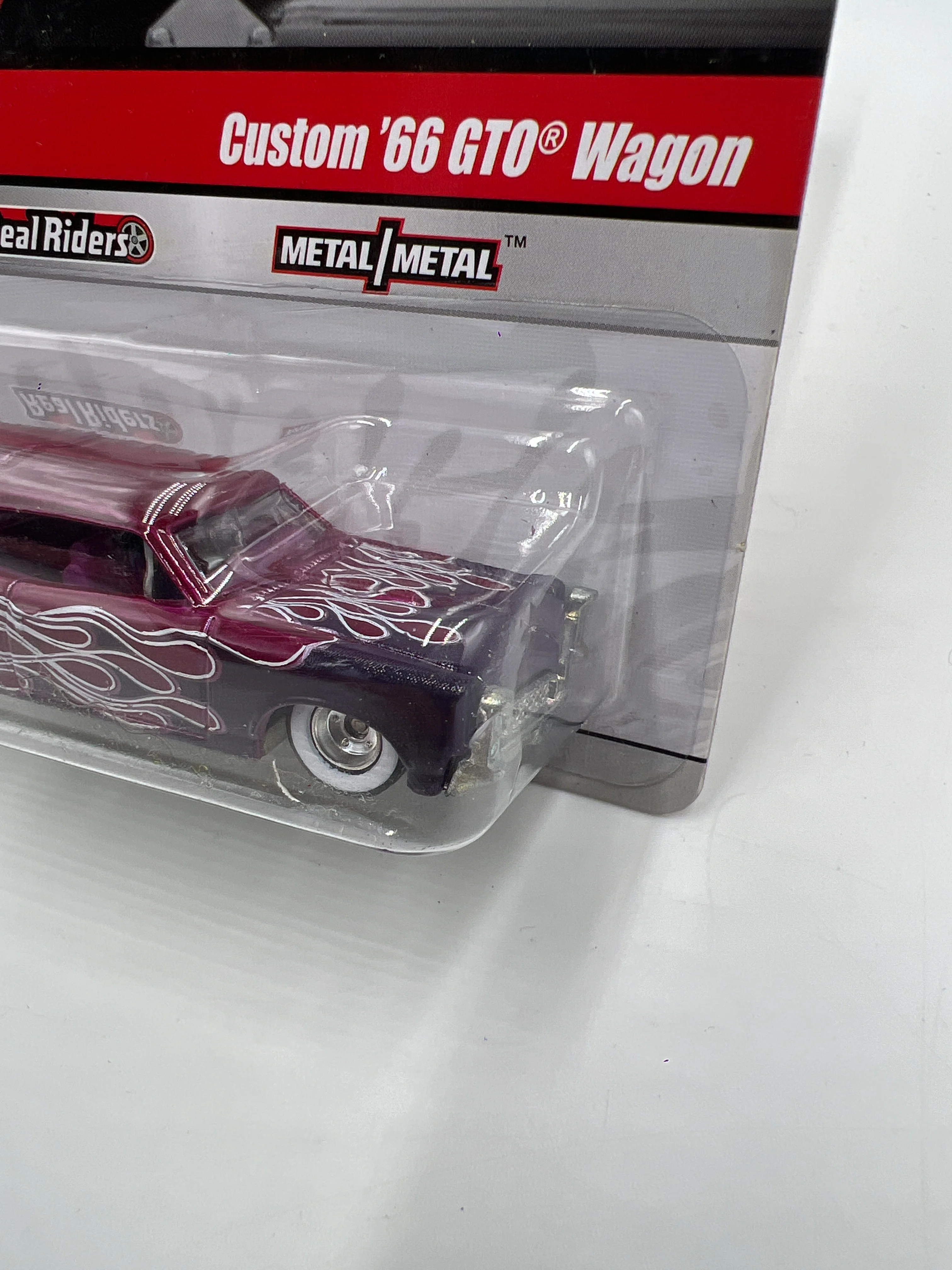 2010 Hot Wheels Larry’s Garage #15 Custom 66 GTO Wagon Purple 245M - Image 4