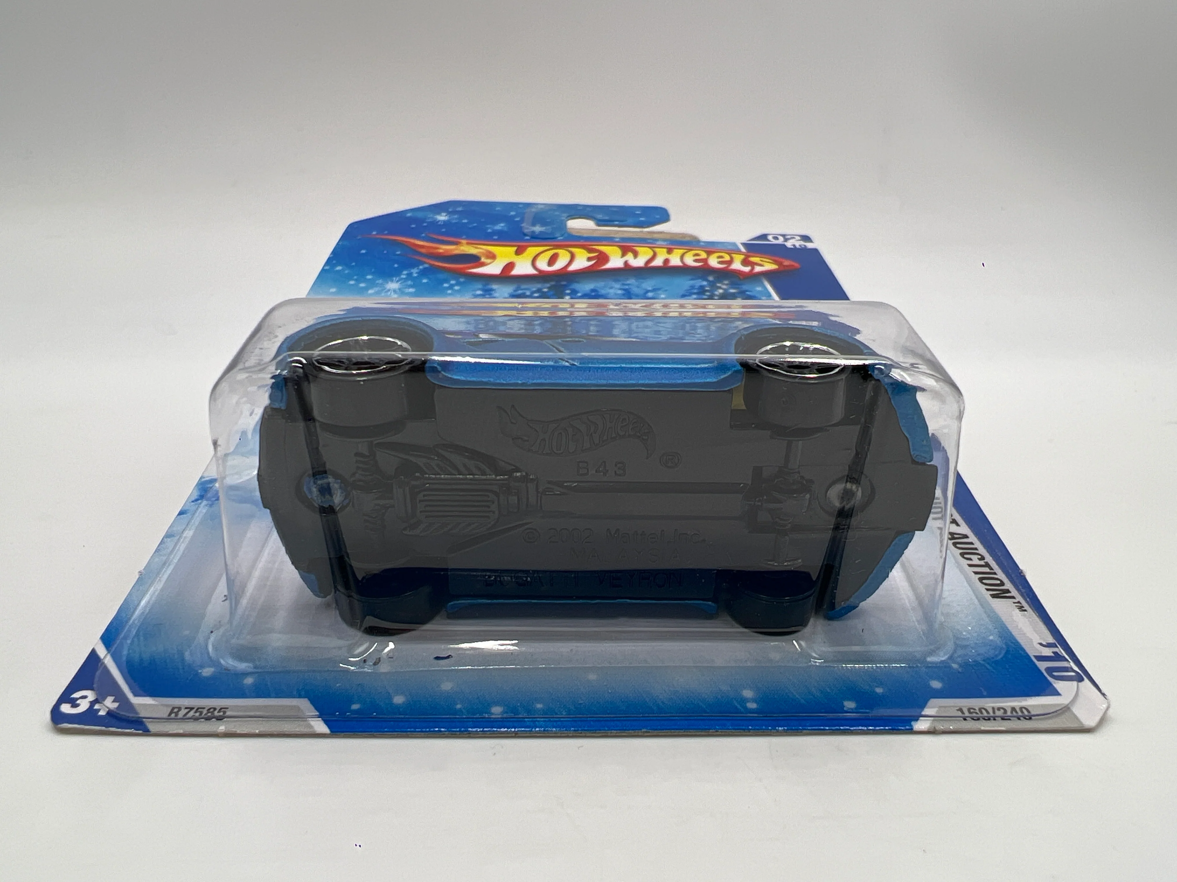 2010 Hot Wheels Target Exclusive Snowflake Card #160 Bugatti Veyron Satin Blue W/Protector - Image 5