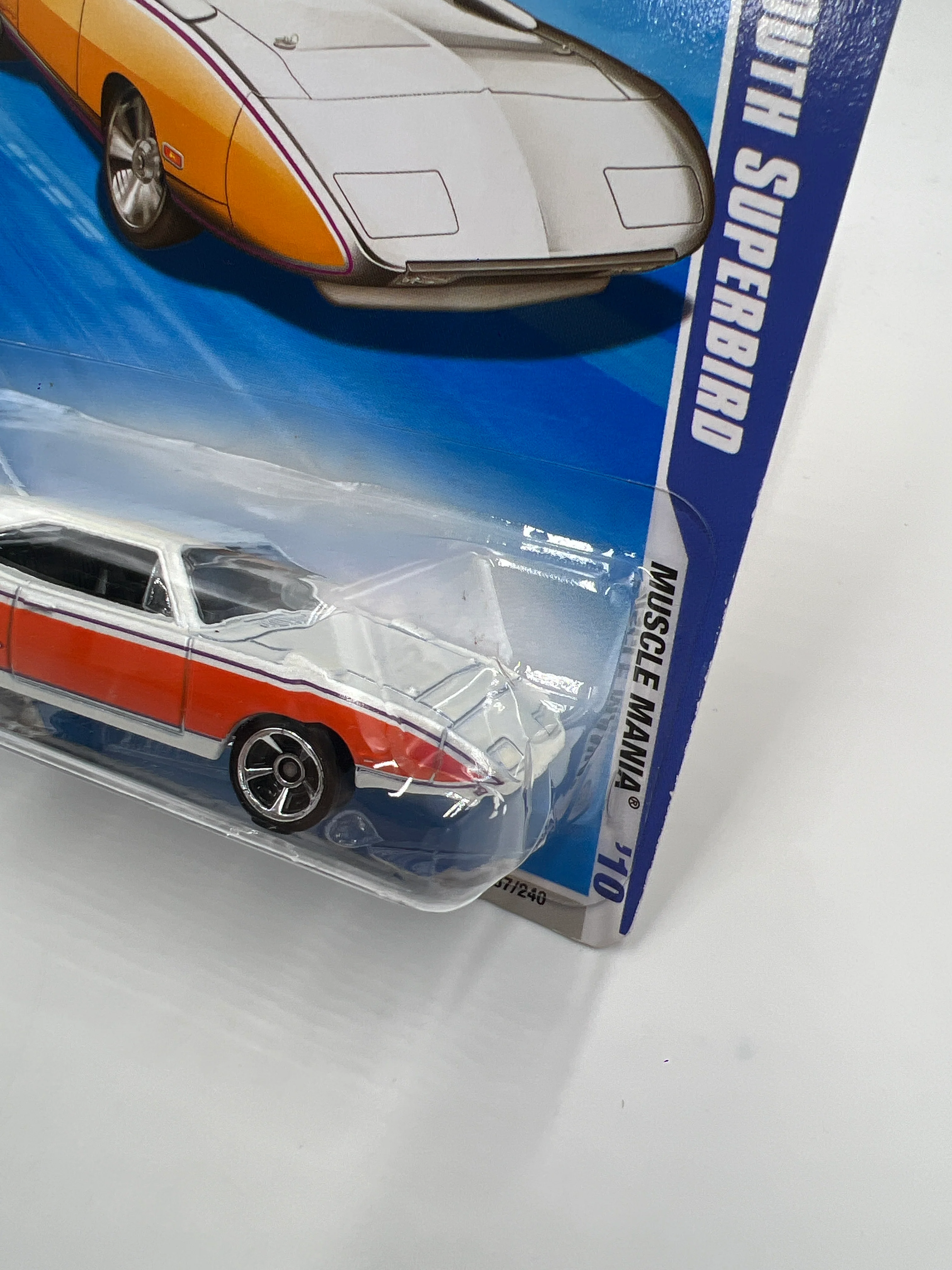 2010 Hot Wheels Kmart Exclusive #87 70 Plymouth Superbird Orange/White Cracked Blister 239C - Image 4