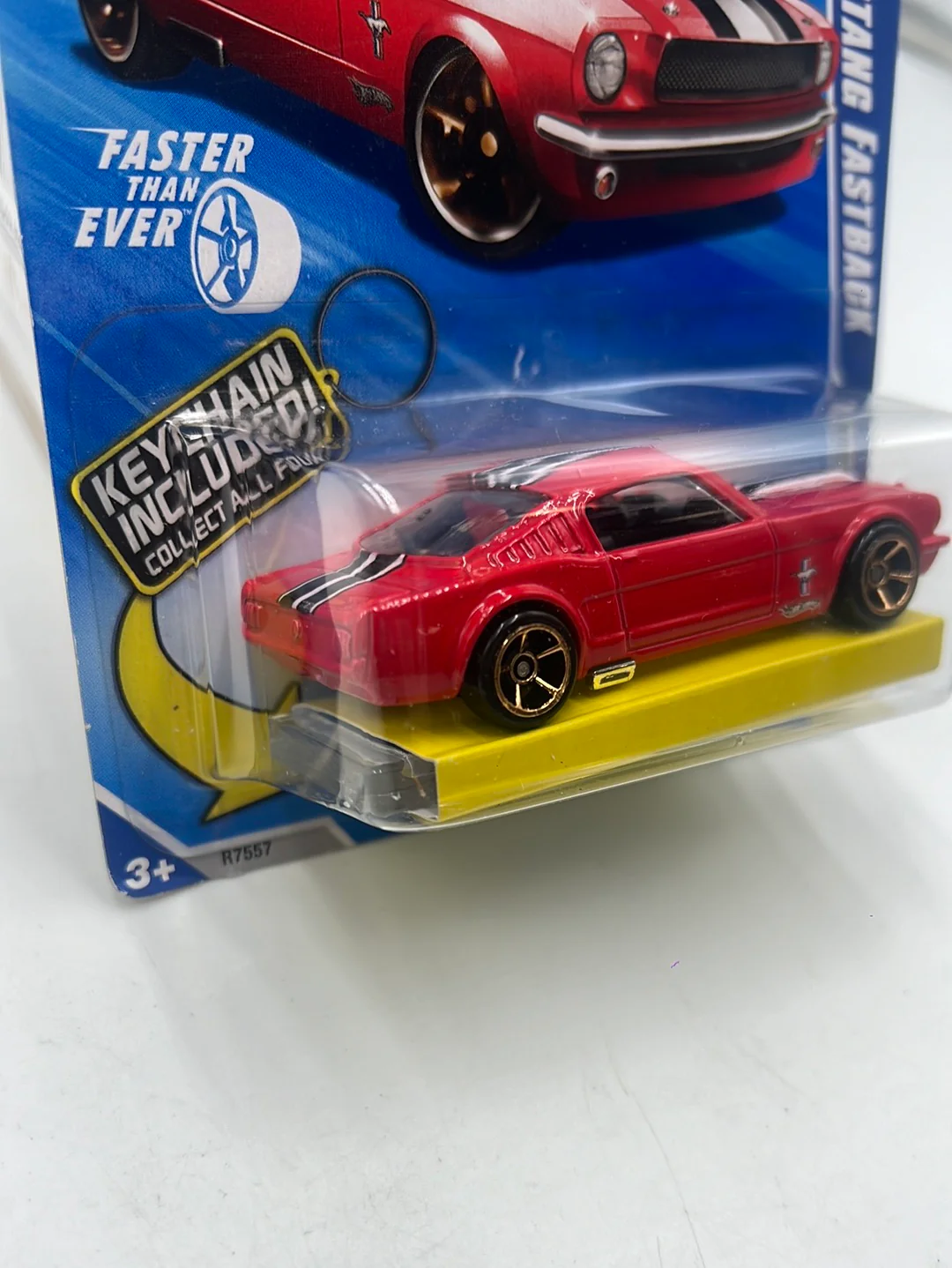 2010 Hot Wheels Faster Than Ever Ford Mustang Fastback Walmart Exclusive Twin Mill Key Chain Red 132/240 235B - Image 6