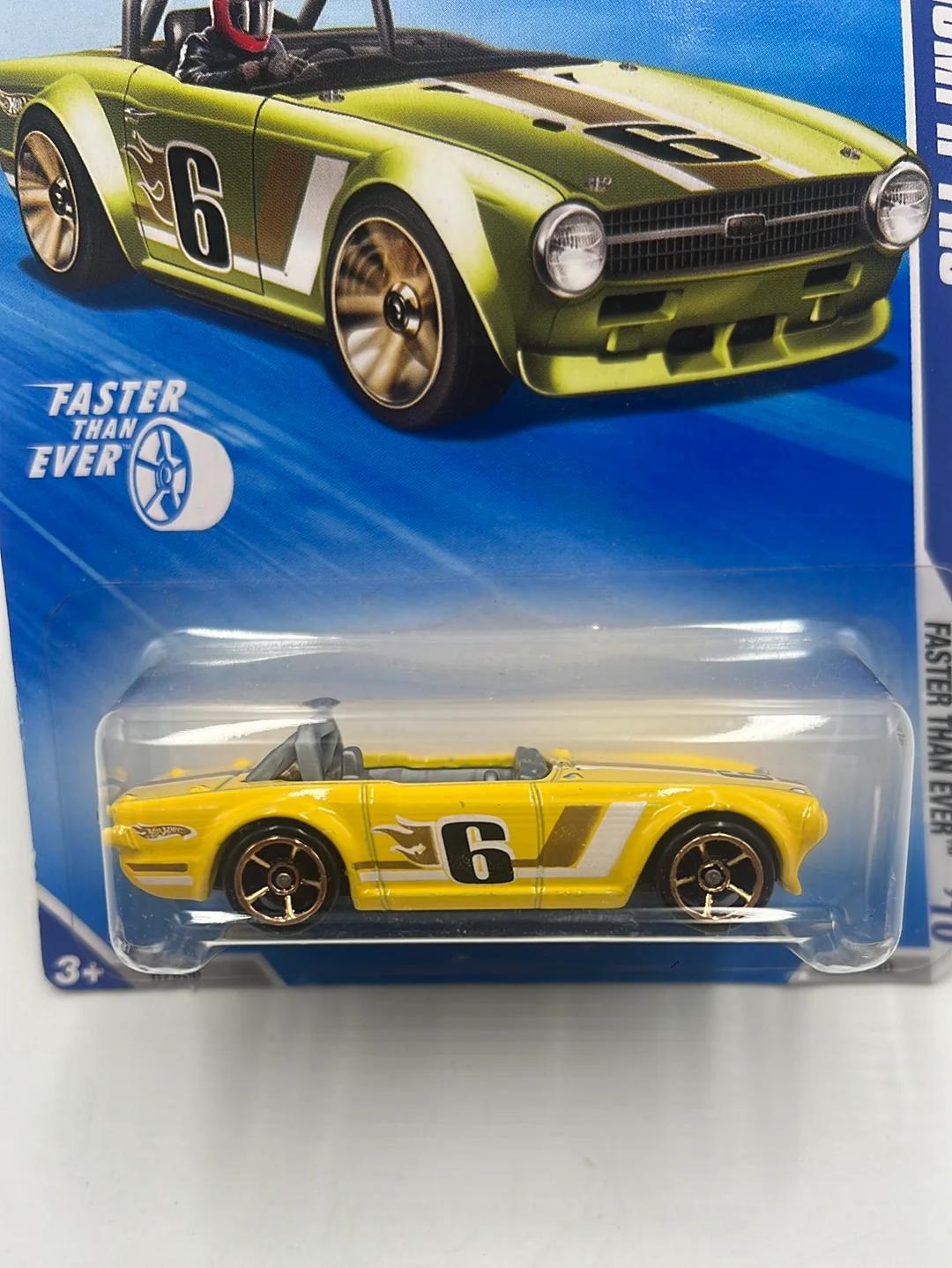 2010 Hot Wheels Faster Than Ever Triumph TR6 Kmart Exclusive Yellow 131/240 236C - Image 3