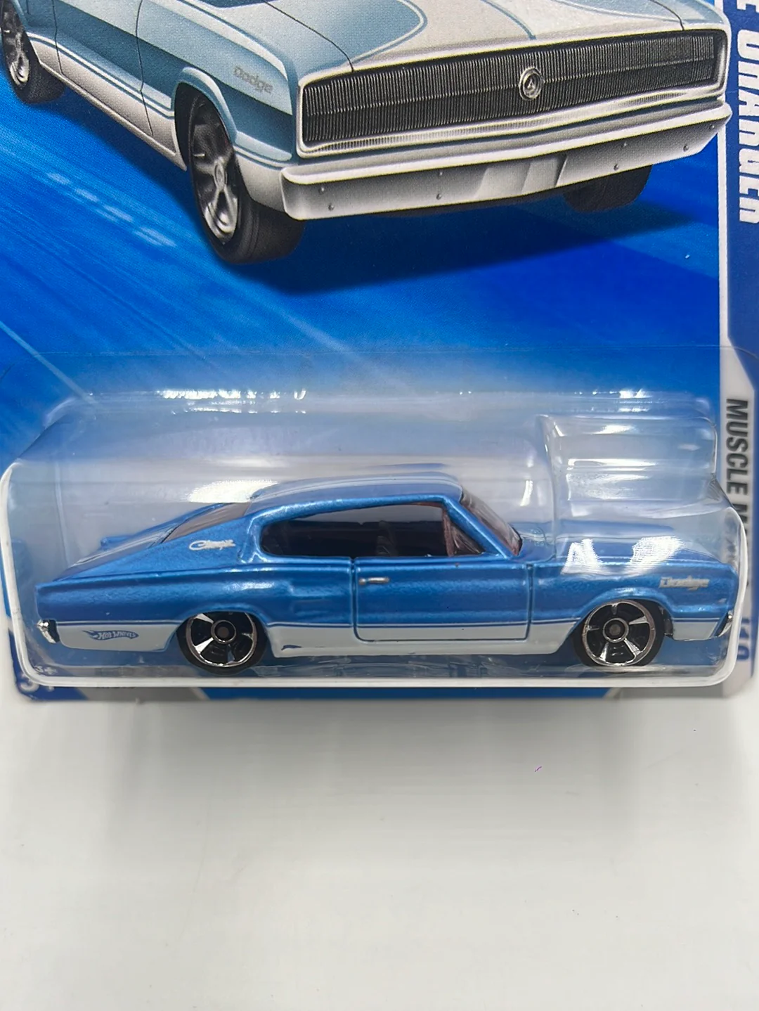 2010 Hot Wheels Hot Auction ‘67 Dodge Charger Blue w/Pink Window Variation 85/240 SR - Image 3