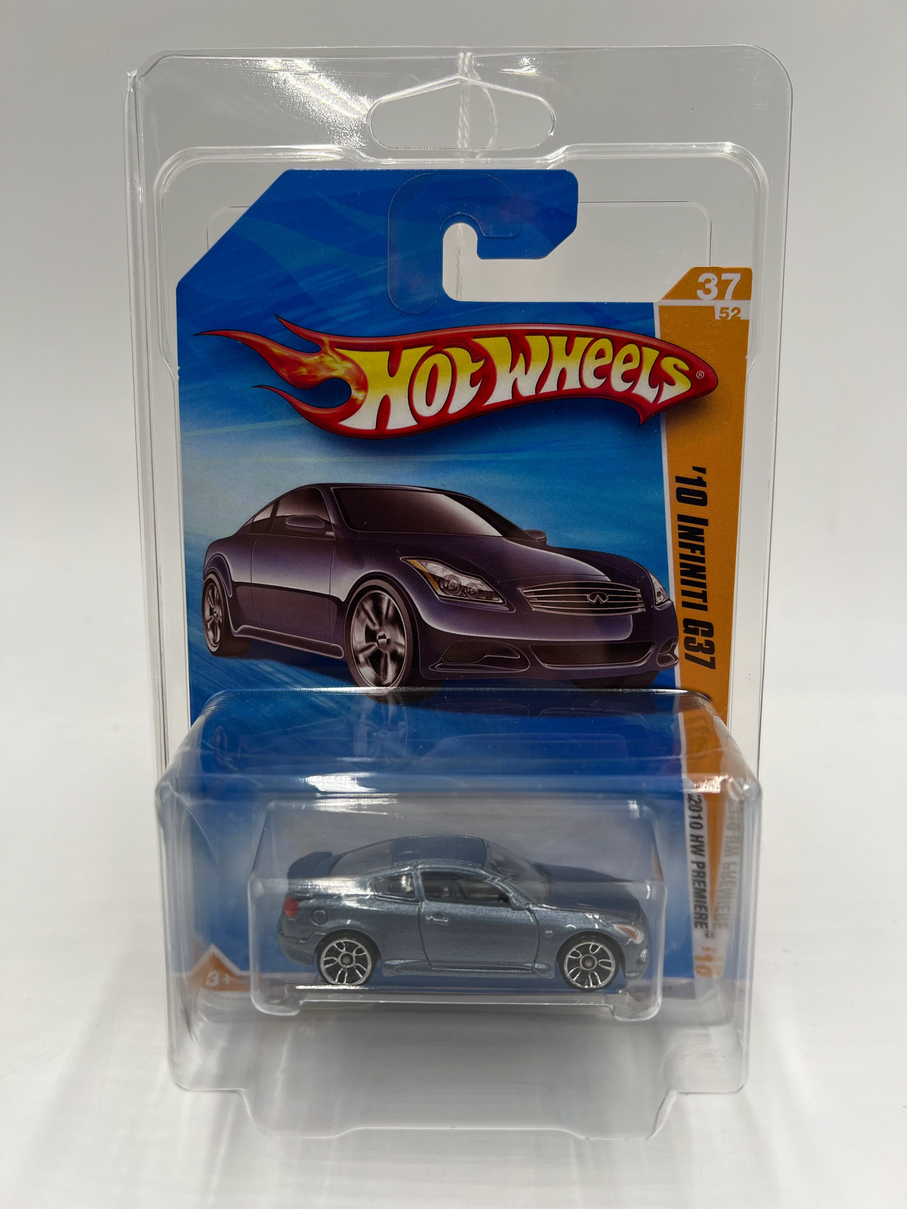 2010 Hot Wheels Premiere #37 10 Infiniti G37 Blue W/Protector International Card - Image 9