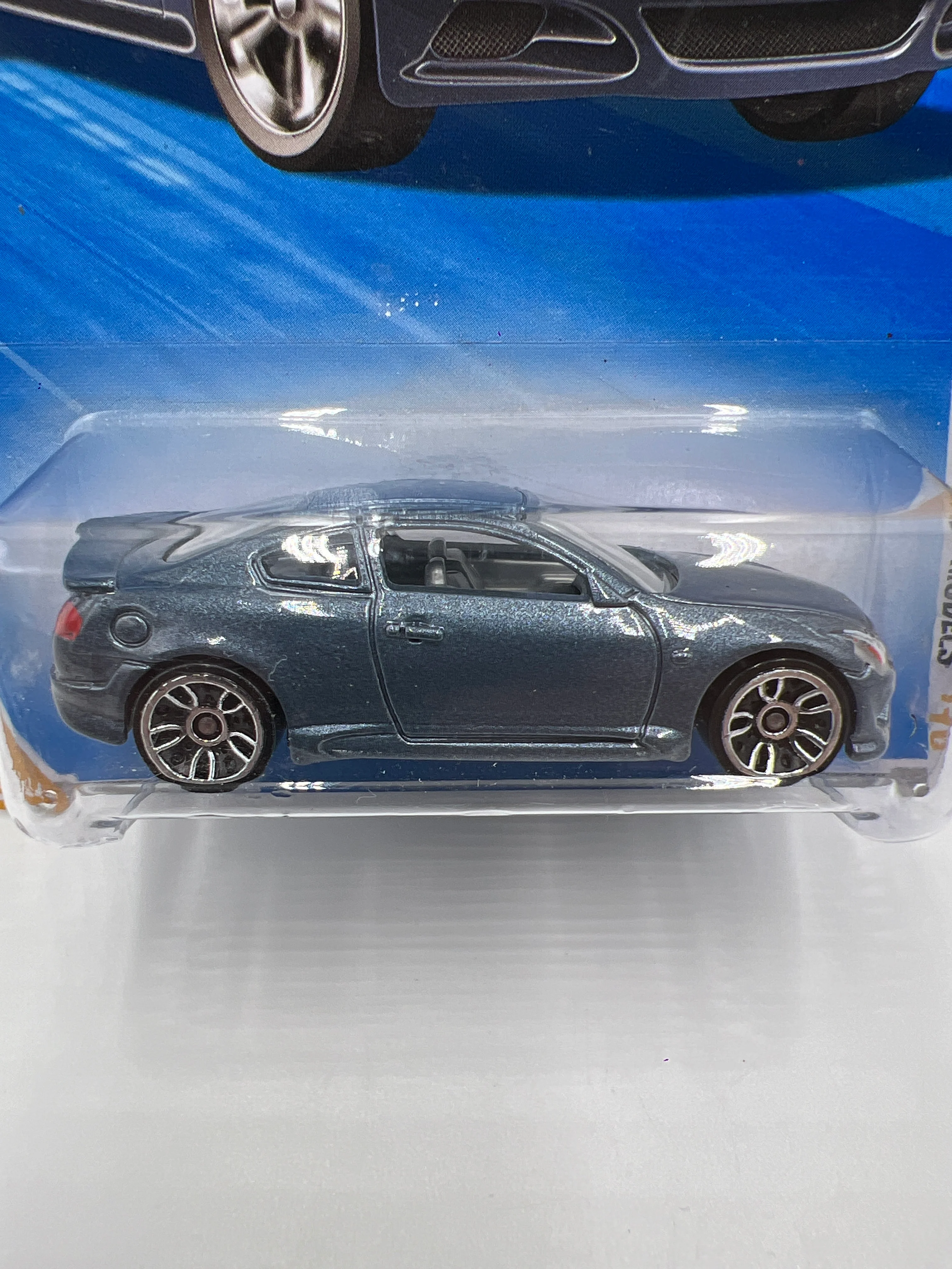 2010 Hot Wheels New Models #32 10 Infiniti G37 Blue W/Protector #1 - Image 2