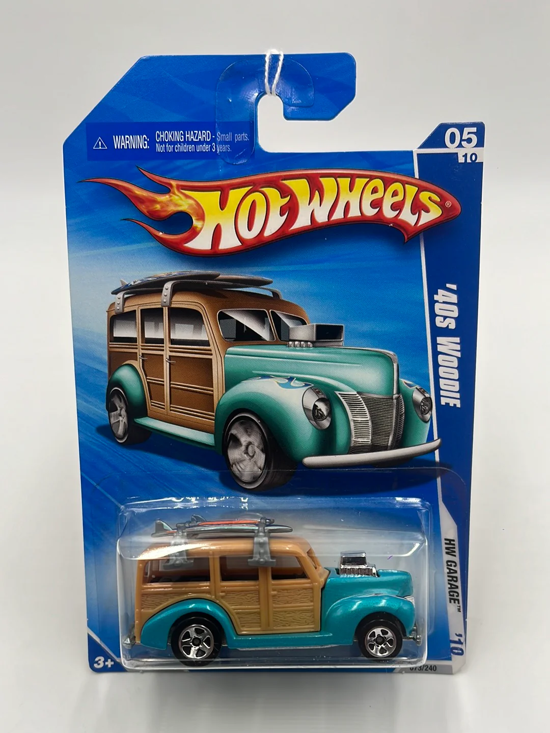 2010 Hot Wheels HW Garage ‘40s Woodie Light Blue 73/240 33E - Image 2