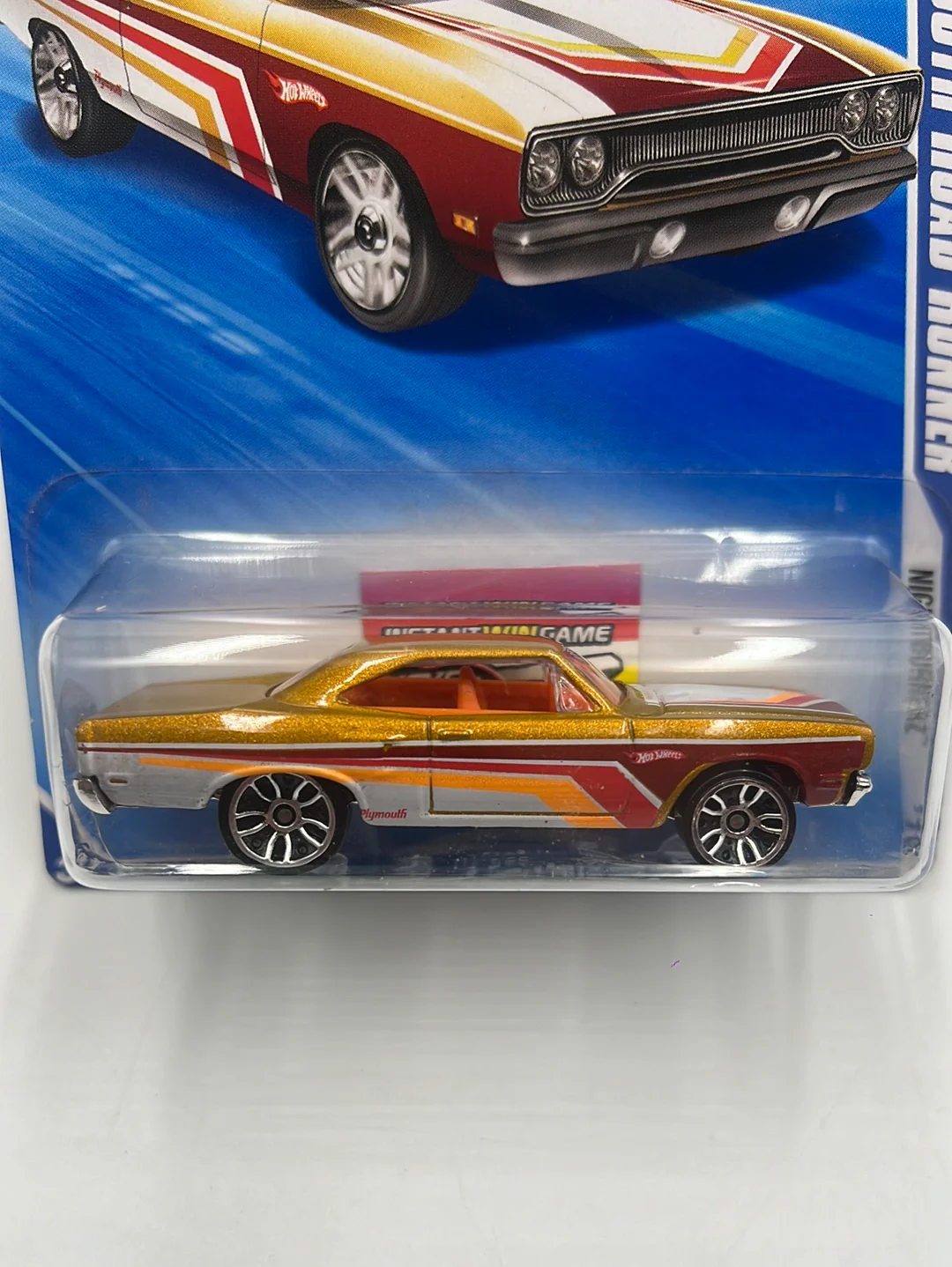 2010 Hot Wheels Nightburnerz ‘70 Plymouth Road Runner Gold 94/240 51A - Image 3