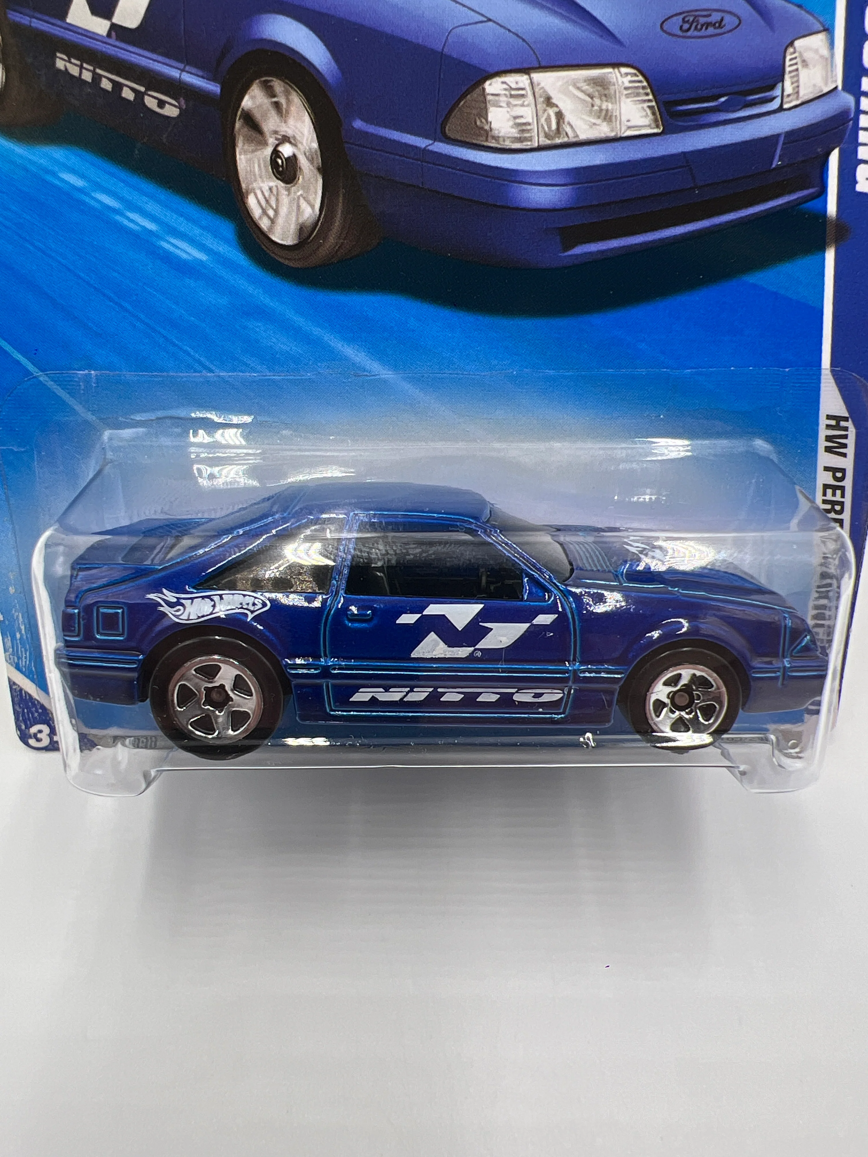 2010 Hot Wheels Performance #105 Kmart Exclusive 92 Ford Mustang Blue W/Protector SR - Image 2