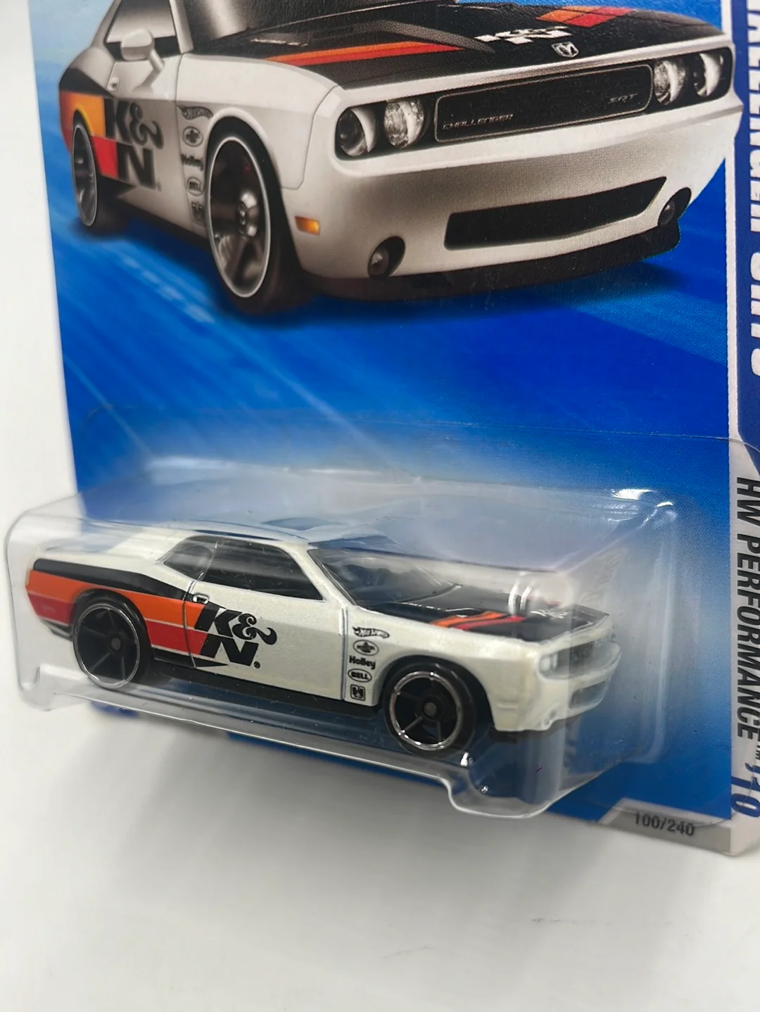 2010 Hot Wheels Performance Dodge Challenger SRT8 White 100/240 45D - Image 4