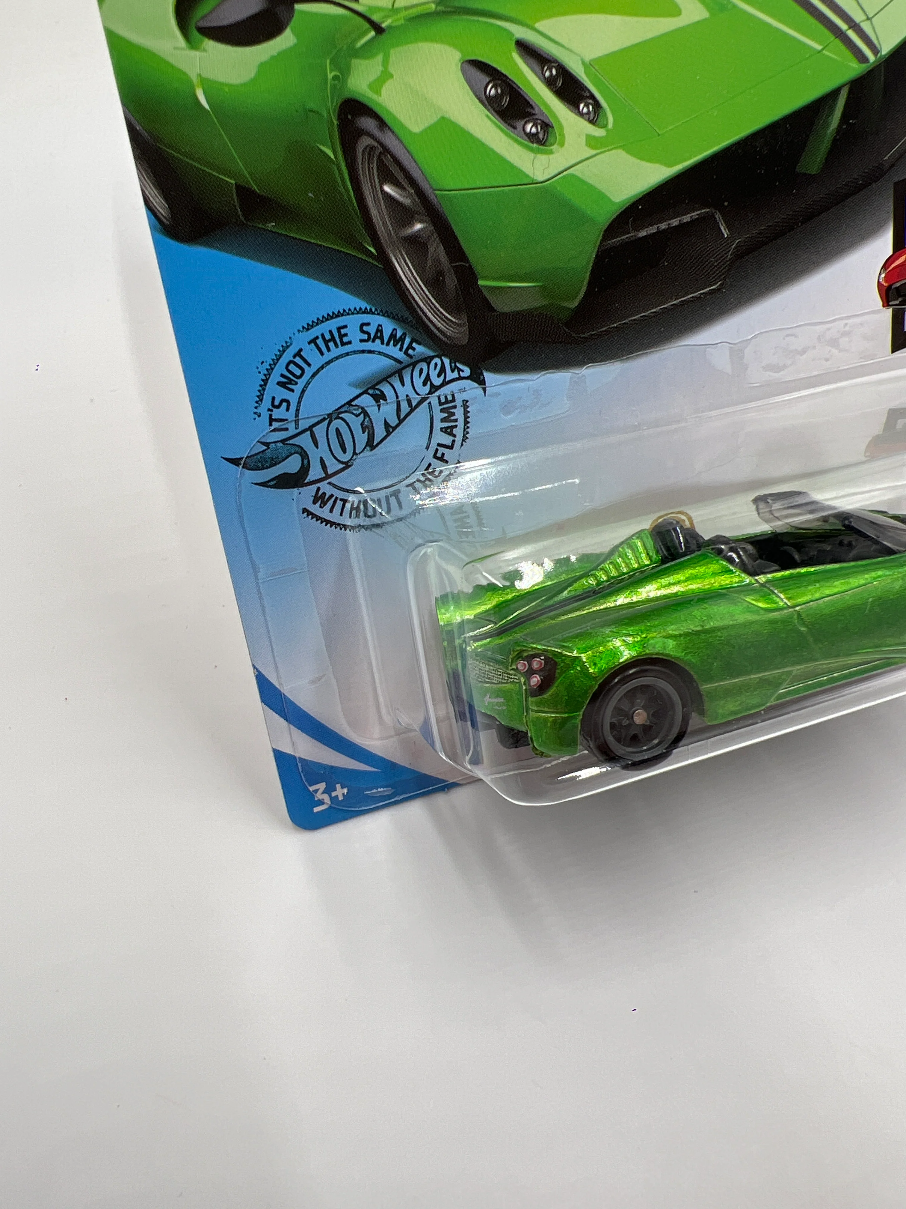 2020 Hot Wheels Super Treasure Hunt #241 17 Pagani Huayra Roadster Green W/Protector - Image 4