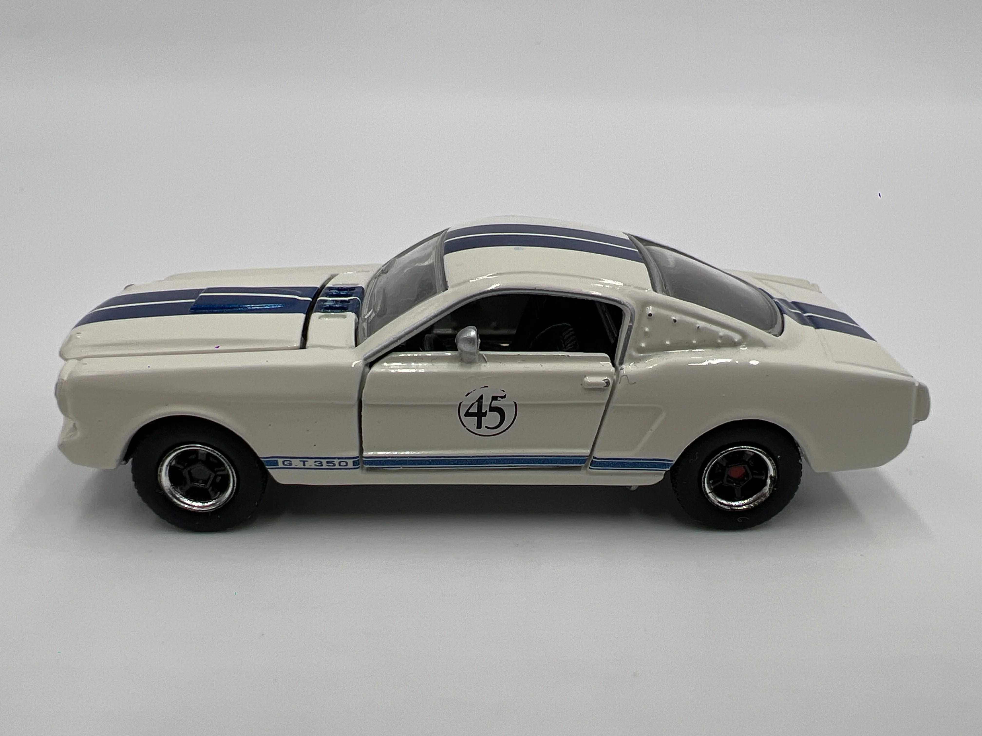 2010 Shelby Collectibles 1/64 10 Car Set Exclusive 1/5000 Loose 1965 Shelby GT 350R White - Image 5