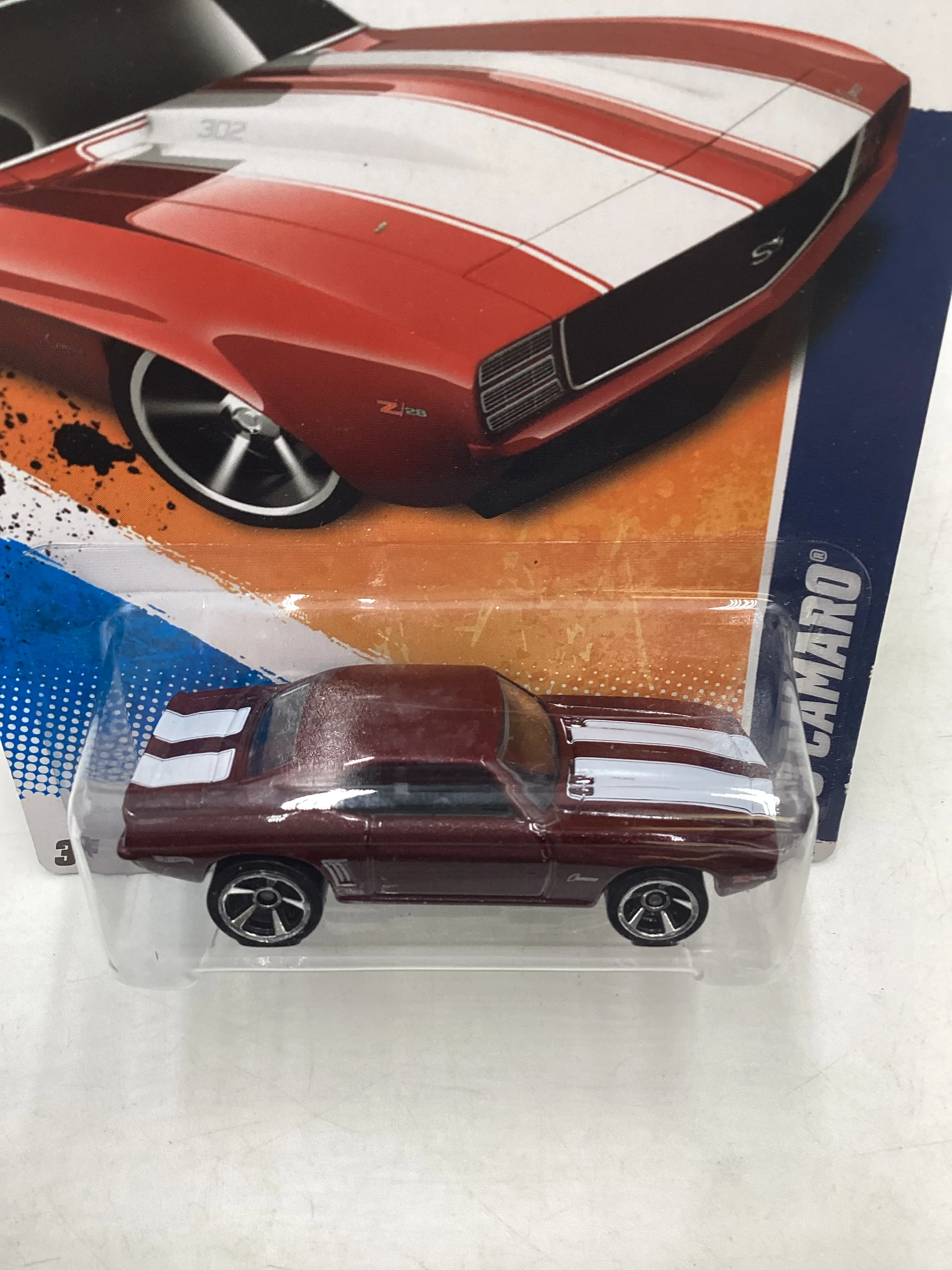 2011 Hot wheels #88 69 Camaro Maroon 18C - Image 6