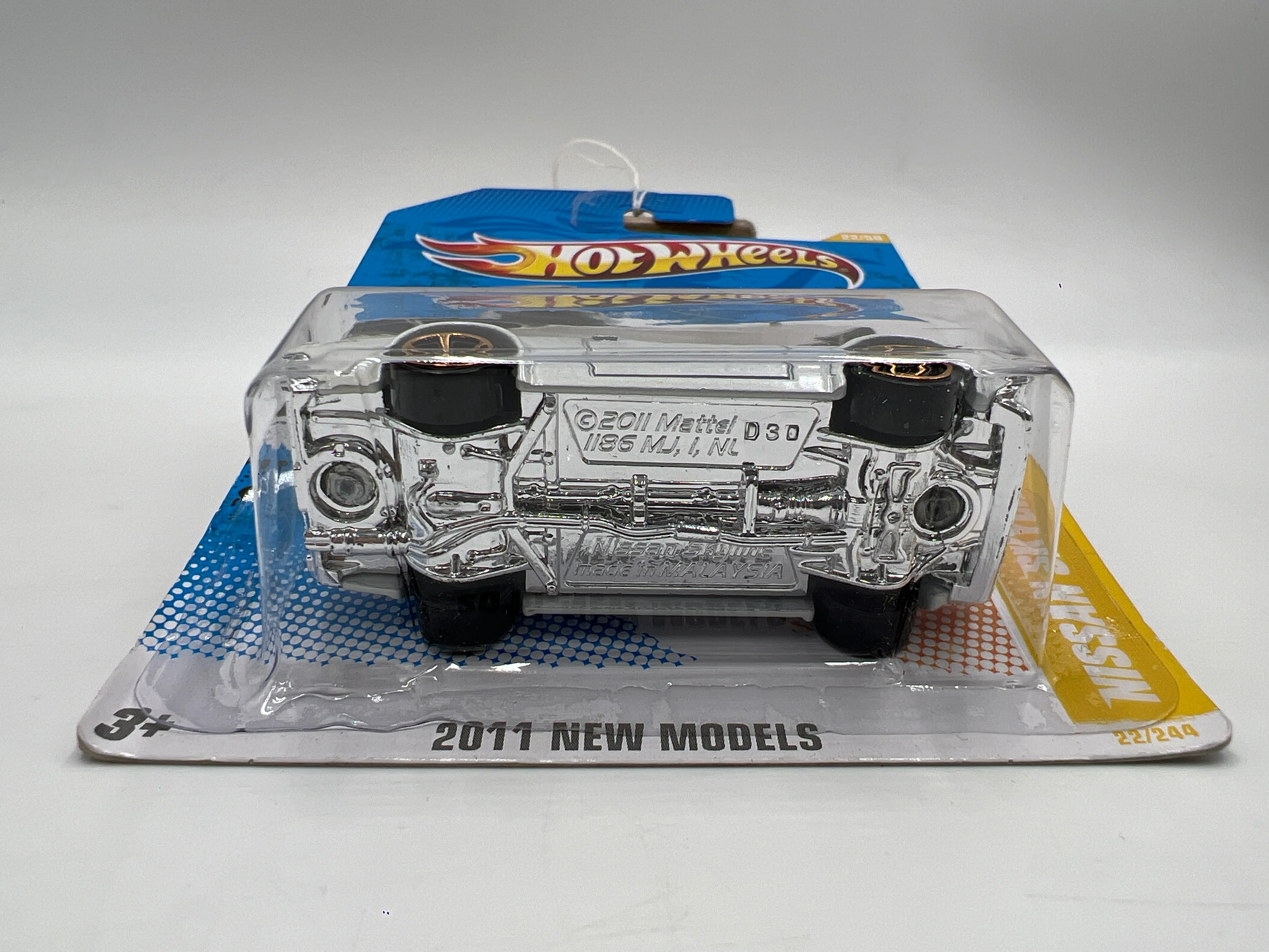 2011 Hot Wheels New Models #22 Nissan Skyline H/T 2000GT-R White 82A - Image 6
