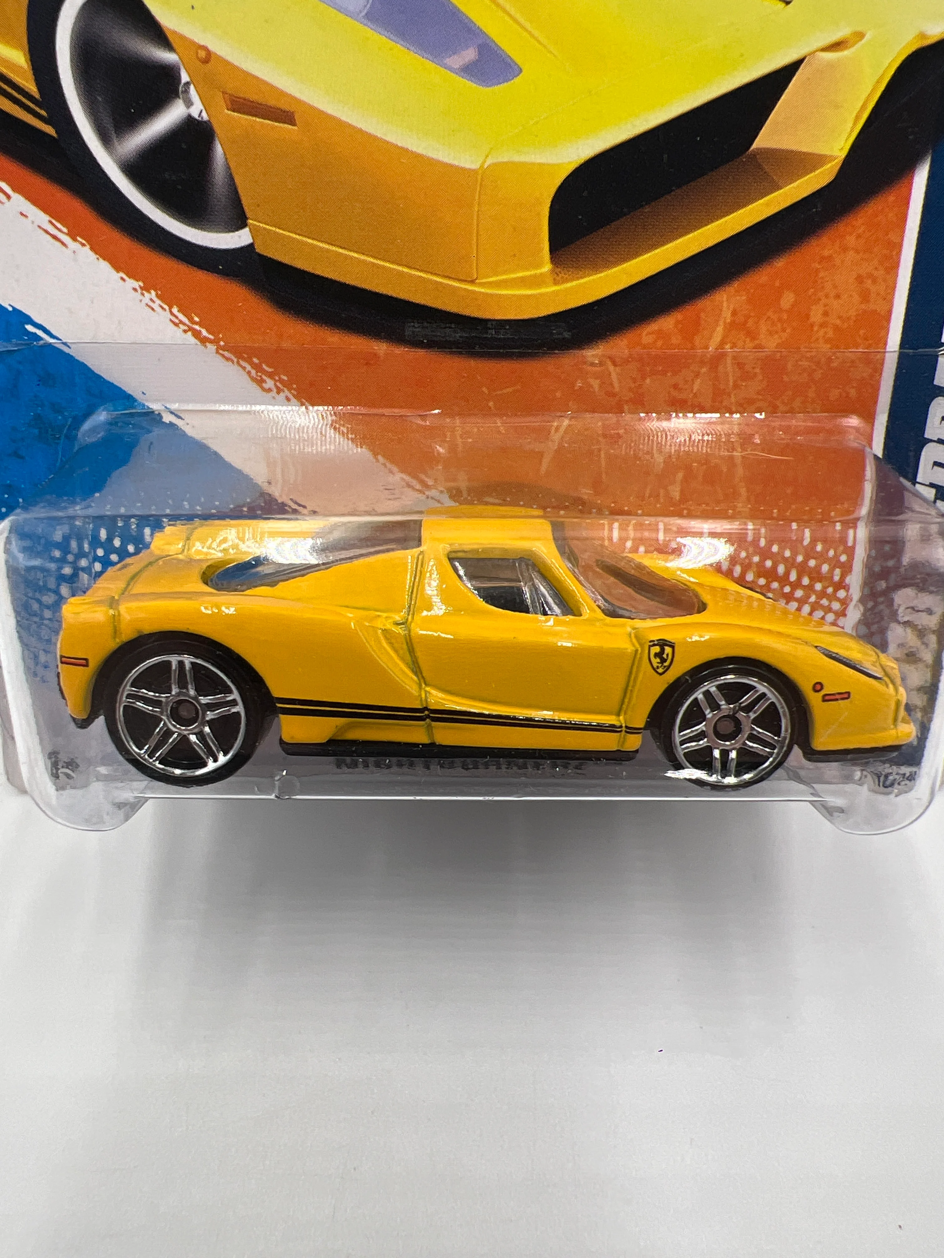 2011 Hot Wheels Nightburnerz #116 Enzo Ferrari Yellow SR - Image 3