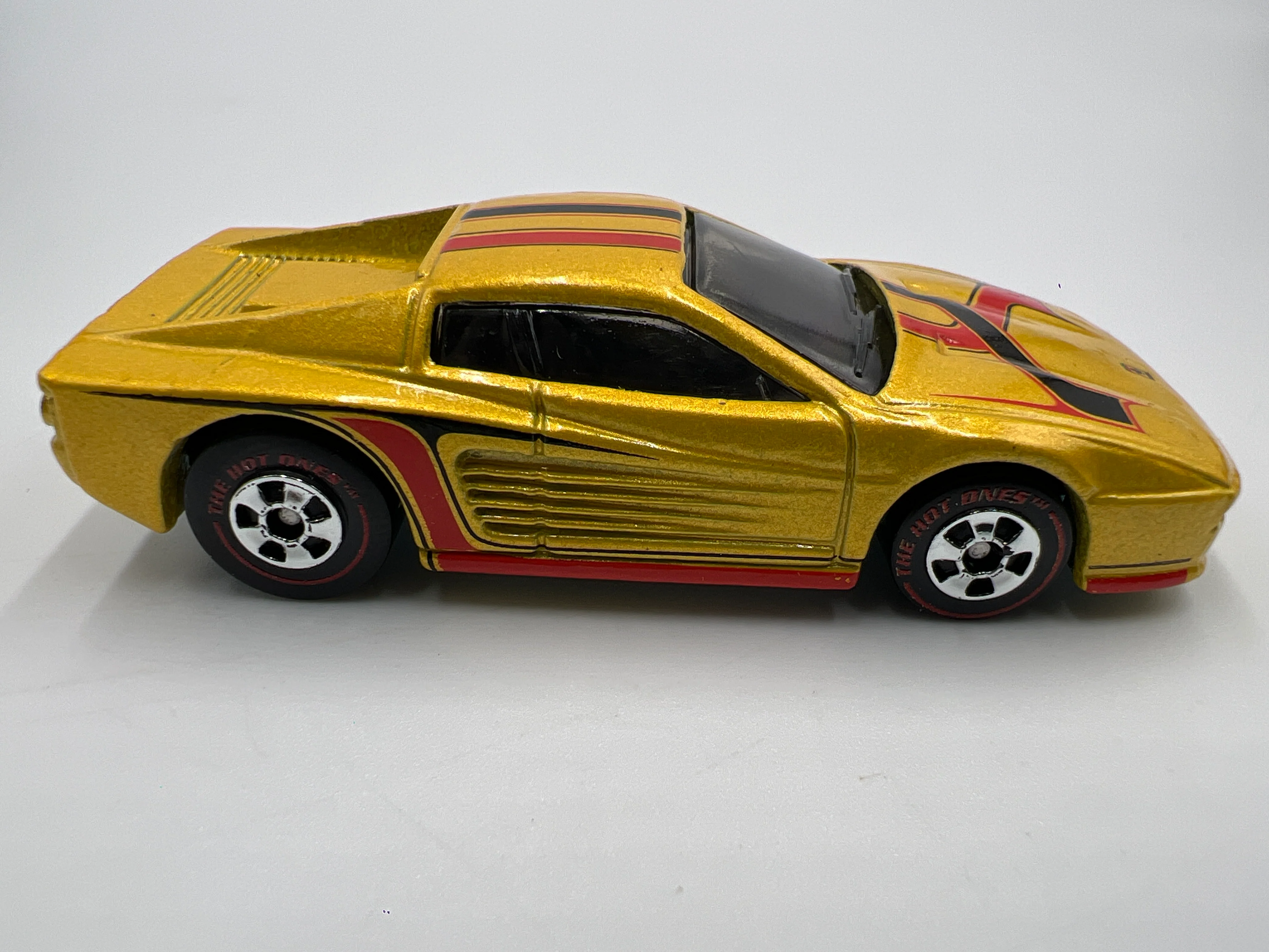 2011 Hot Wheels The Hot Ones CHASE Ferrari 512M Yellow Loose - Image 4