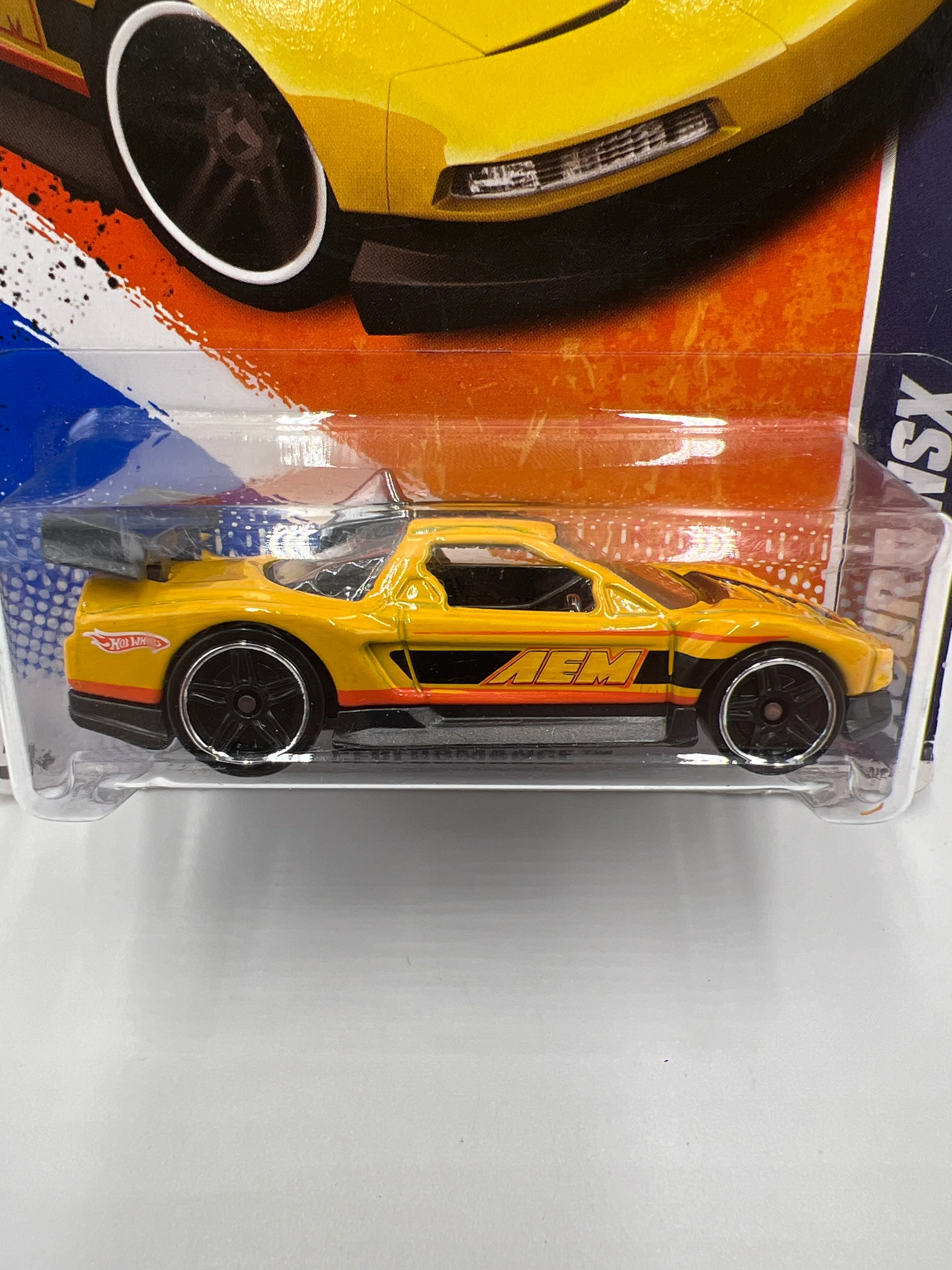 2011 Hot Wheels Performance #131 Acura NSX Yellow - Image 3