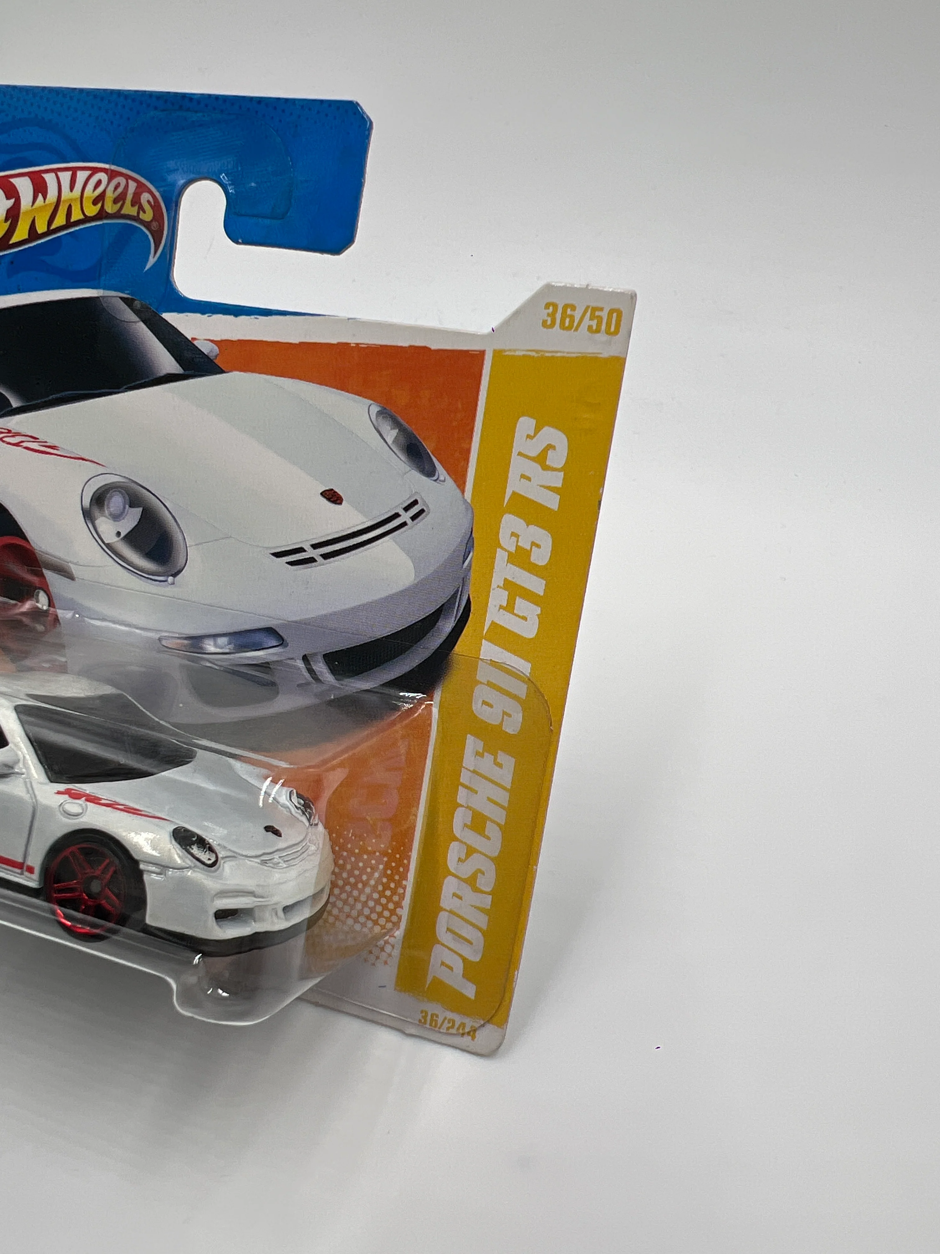 2011 HW Premiere #36 Porsche 911 GT3 RS White Short Card W/Protector - Image 3