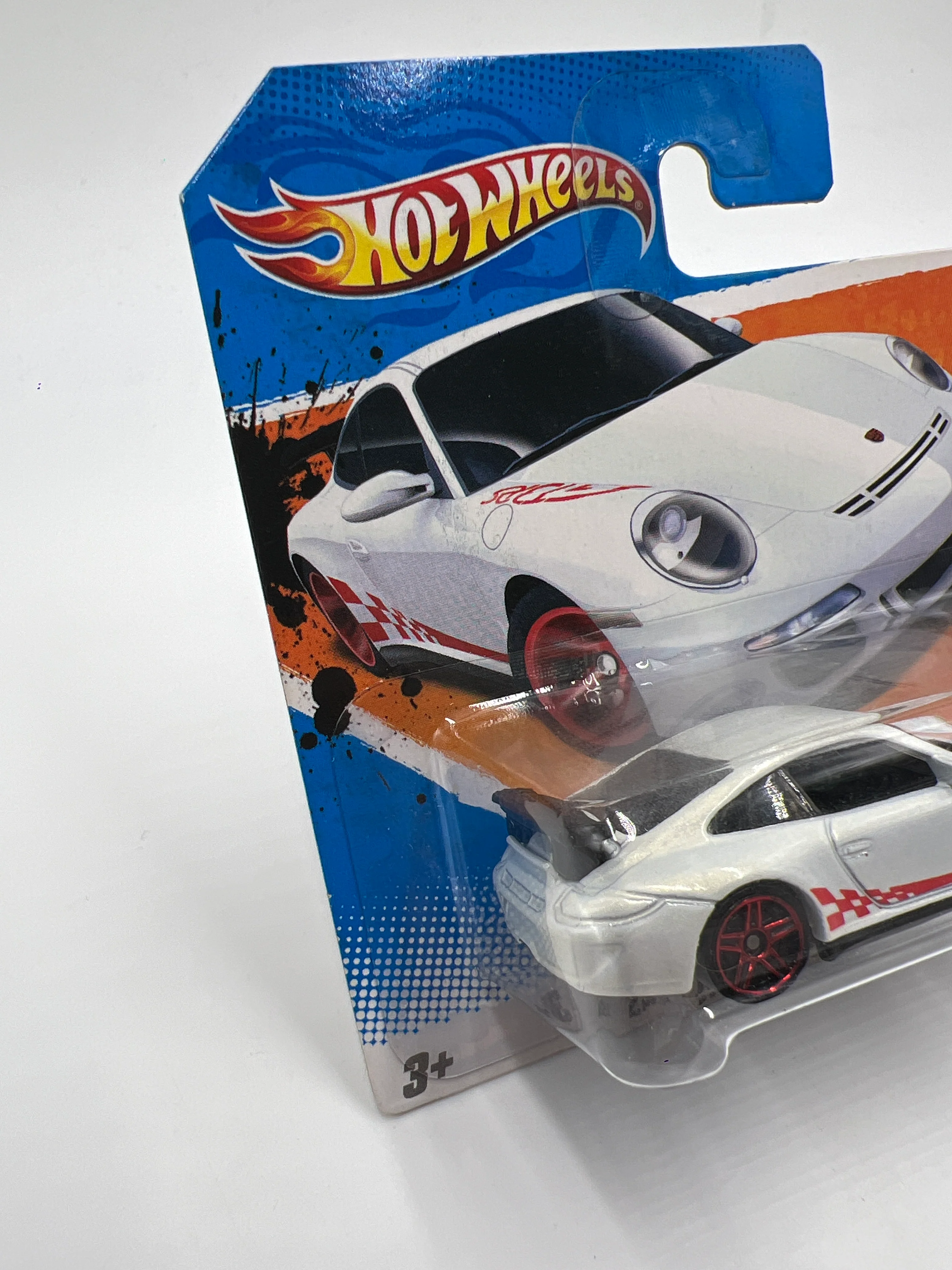 2011 HW Premiere #36 Porsche 911 GT3 RS White Short Card W/Protector - Image 4
