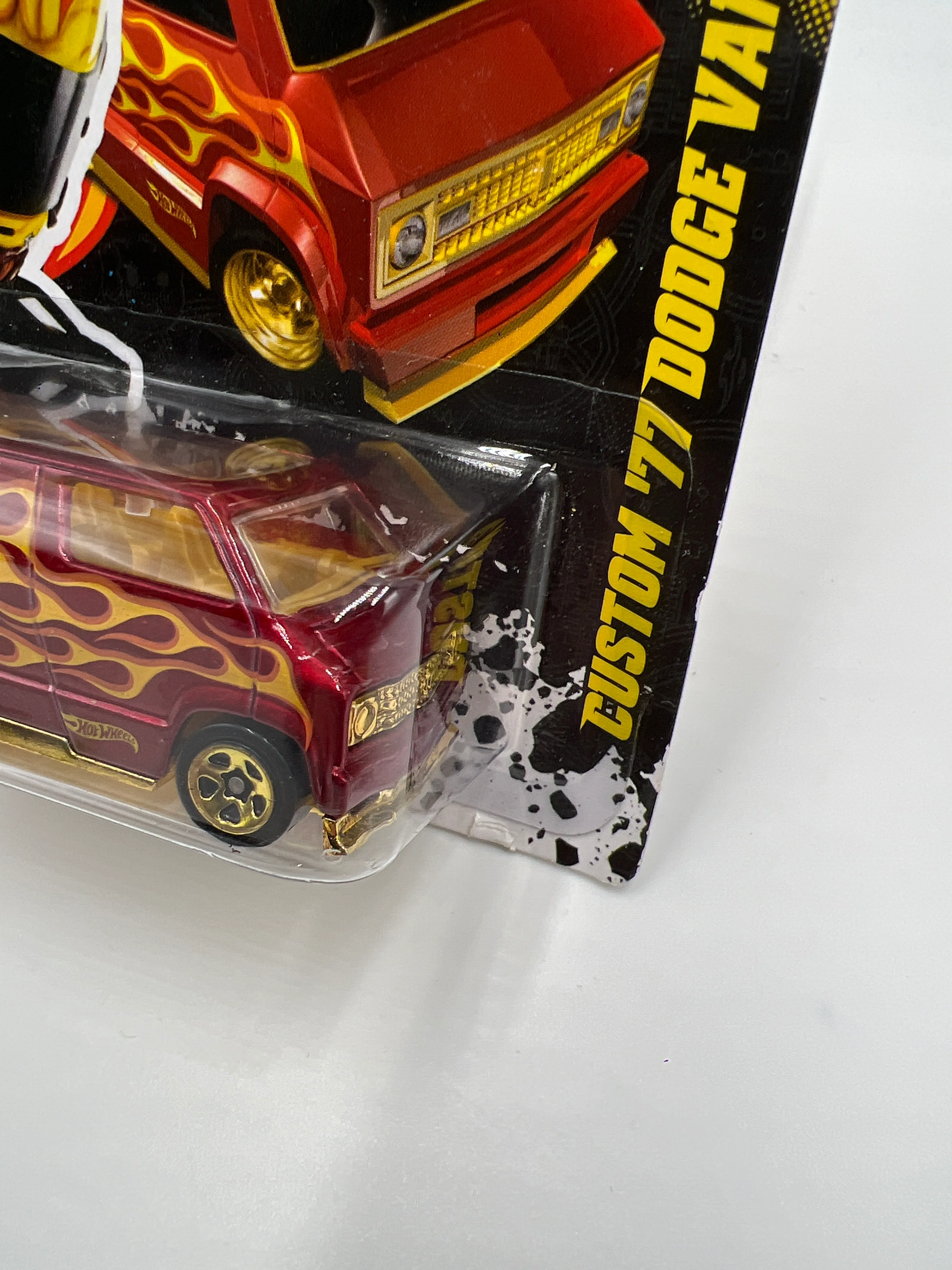 2012 Team Hot Wheels Top Rides Yellow Driver Picks Custom 77 Dodge Van Red 153A - Image 4