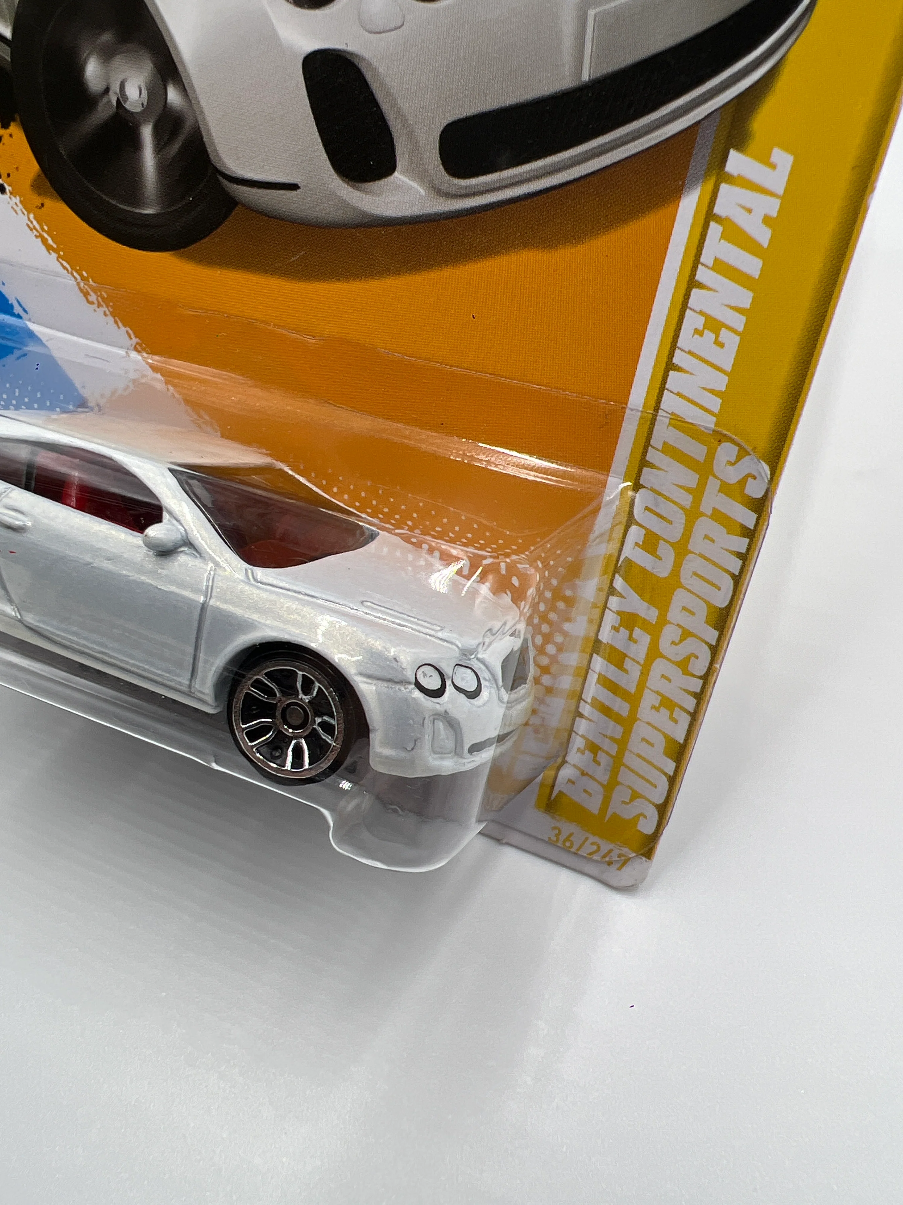 2012 Hot Wheels New Models #36 Bentley Continental Supersports White 68A - Image 4
