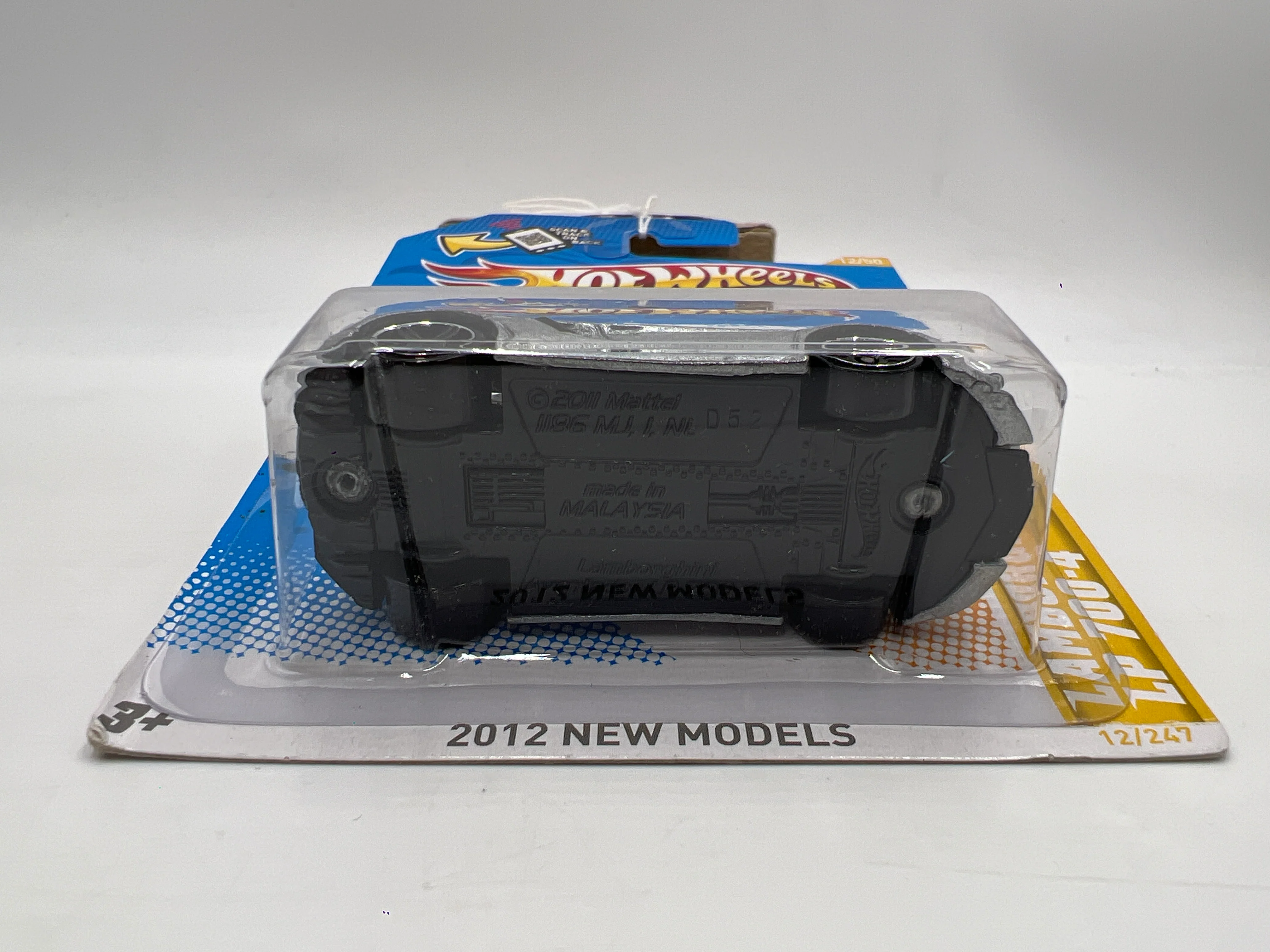 2012 Hot Wheels New Models #12 Lamborghini Aventador Silver 101B - Image 6