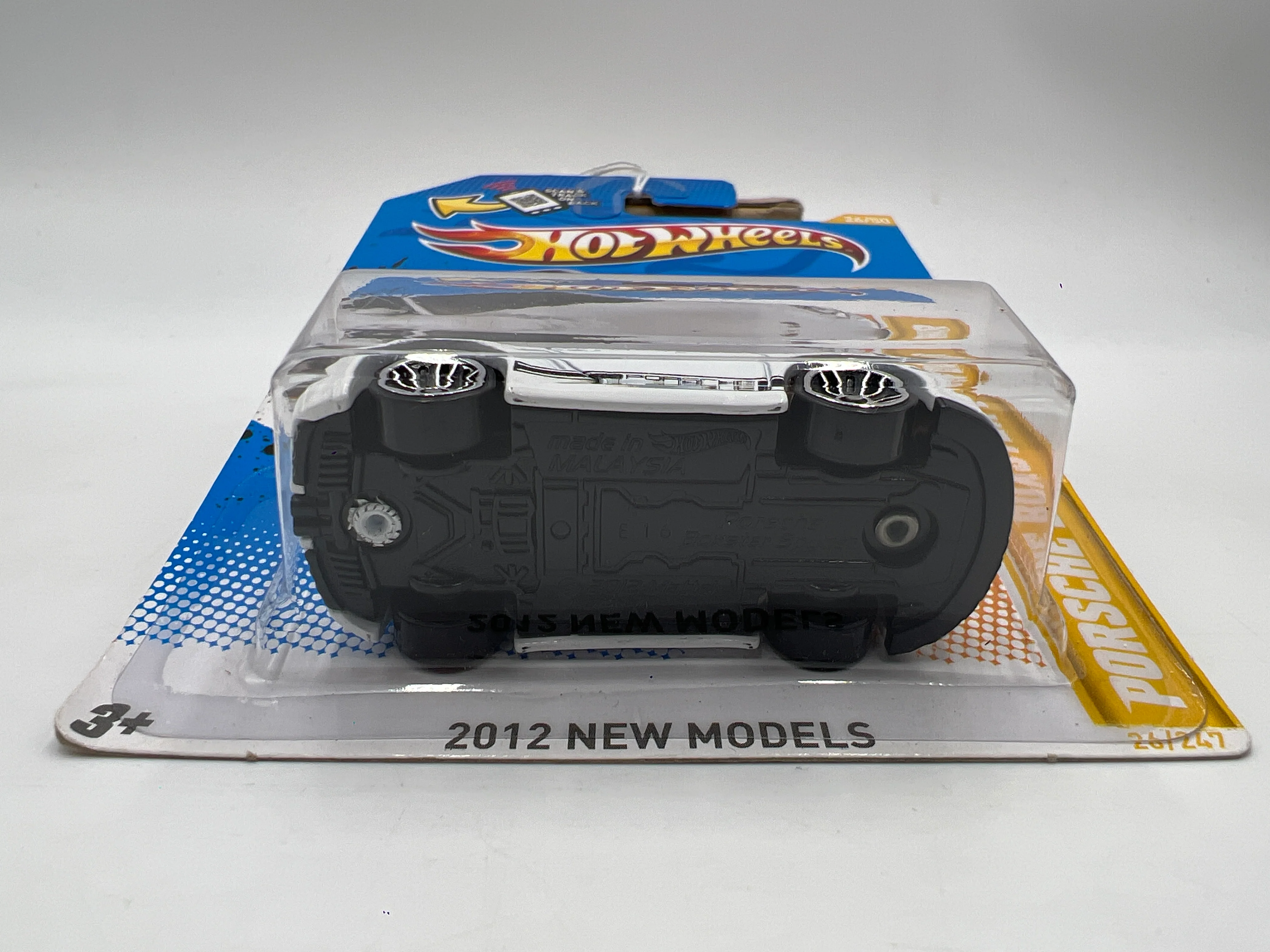 2012 Hot Wheels New Models #26 Porsche Boxster Spyder White Light Pink Windshield SR - Image 6