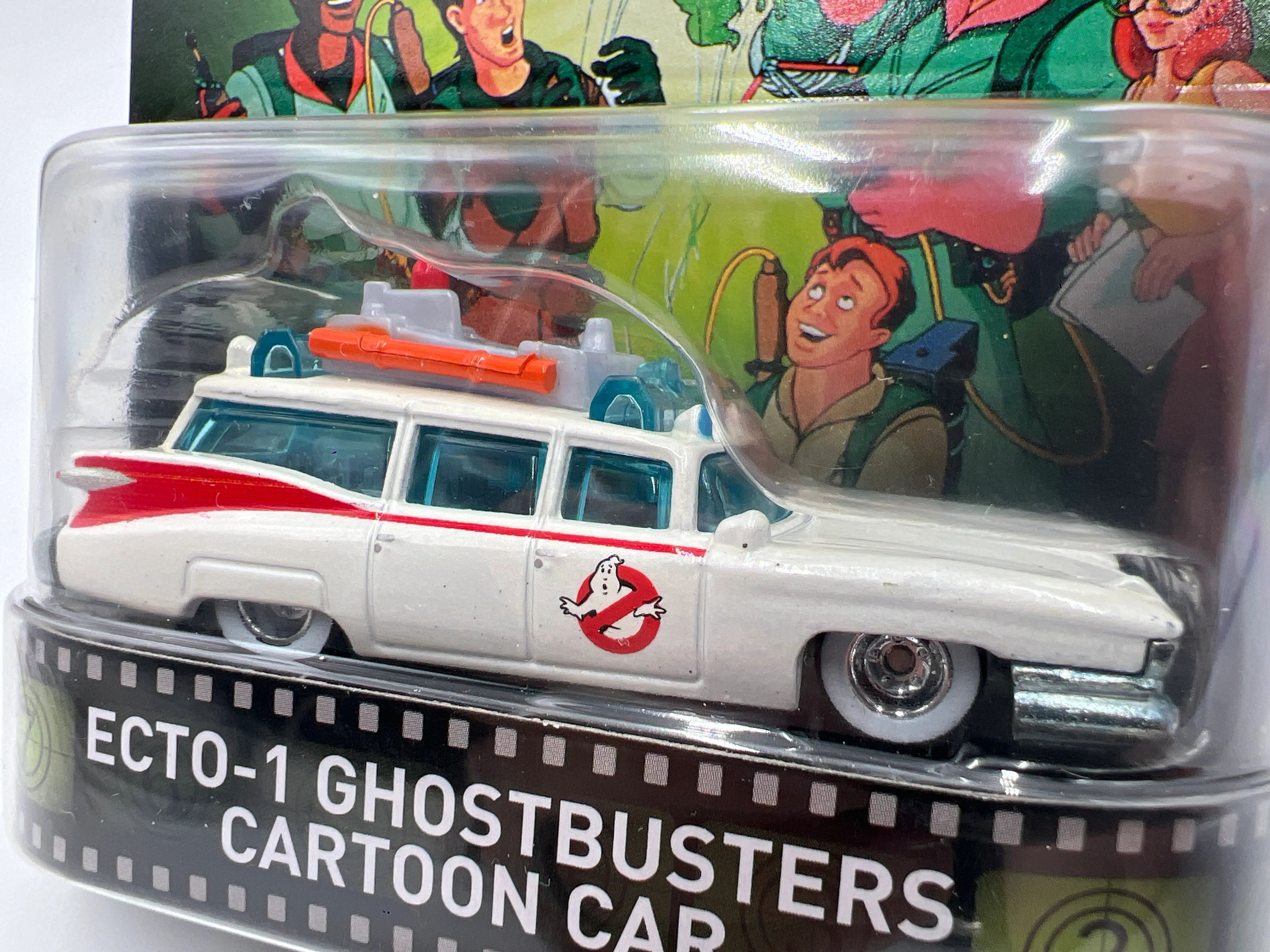 Hot Wheels Retro Entertainment Ghostbusters Ecto-1 Cartoon Car White W/Protector - Image 2