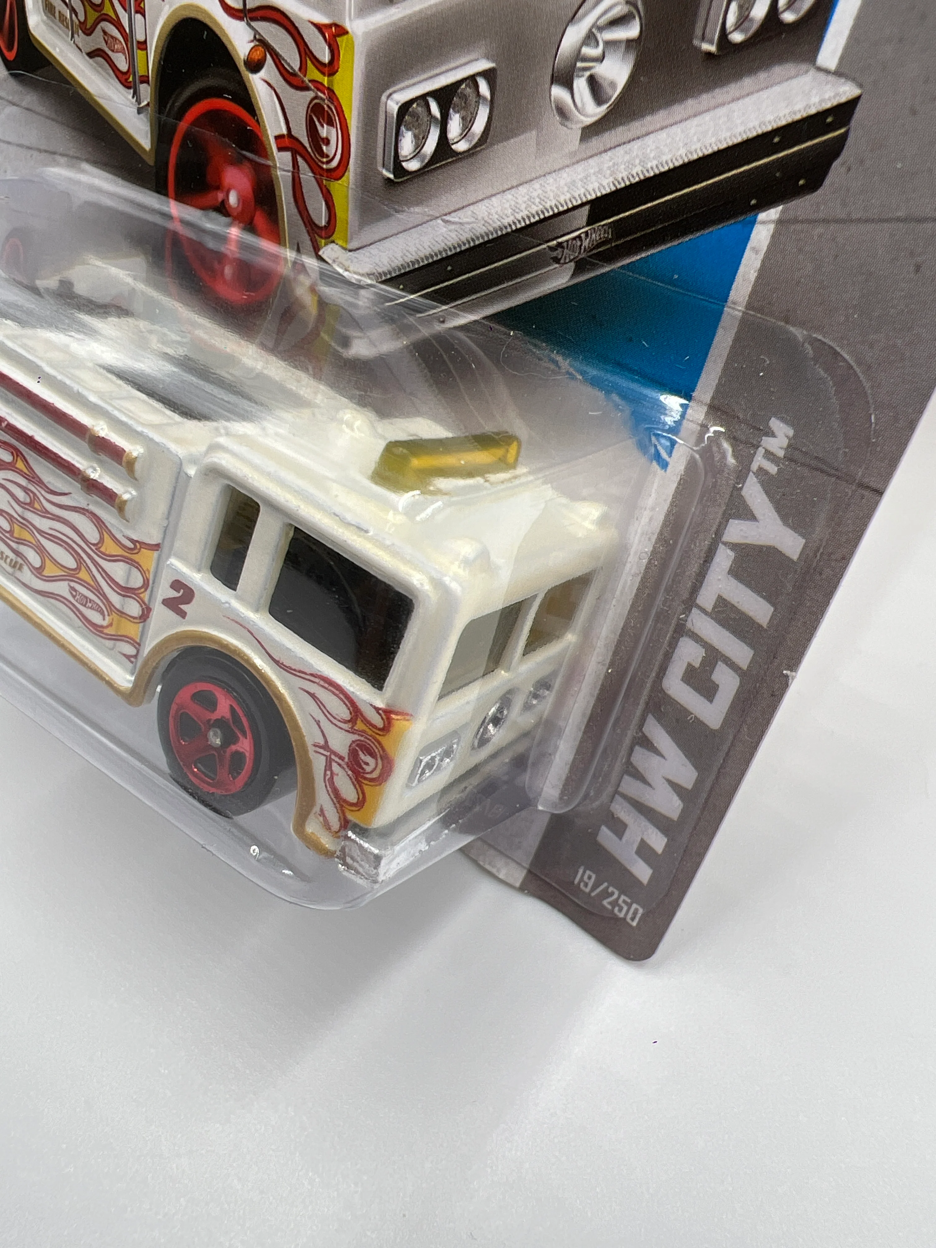 2013 Hot Wheels Treasure Hunt #19 Fire Eater White - Image 4