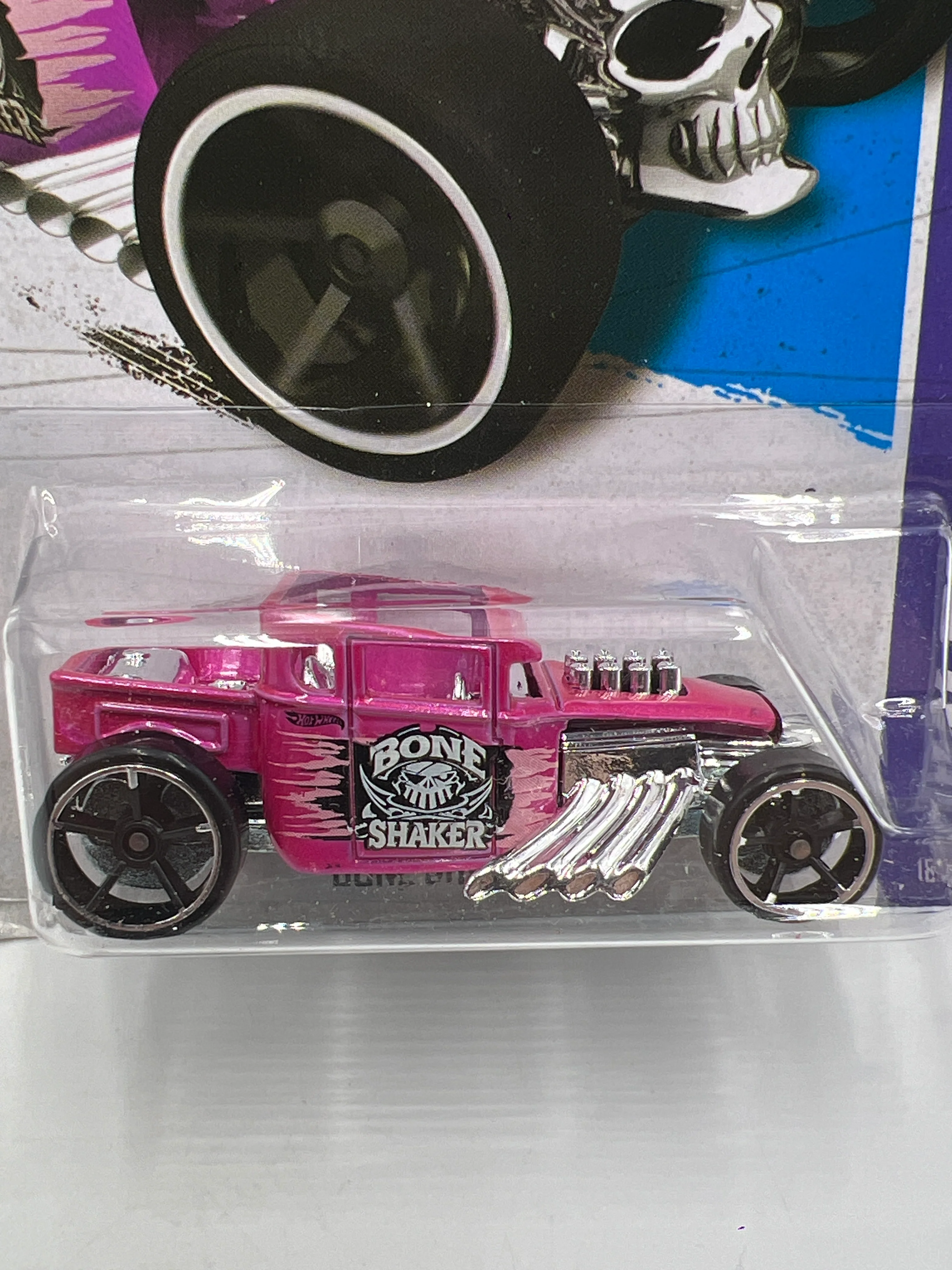 2013 Hot Wheels Showroom #181 Bone Shaker Pink 57C - Image 2