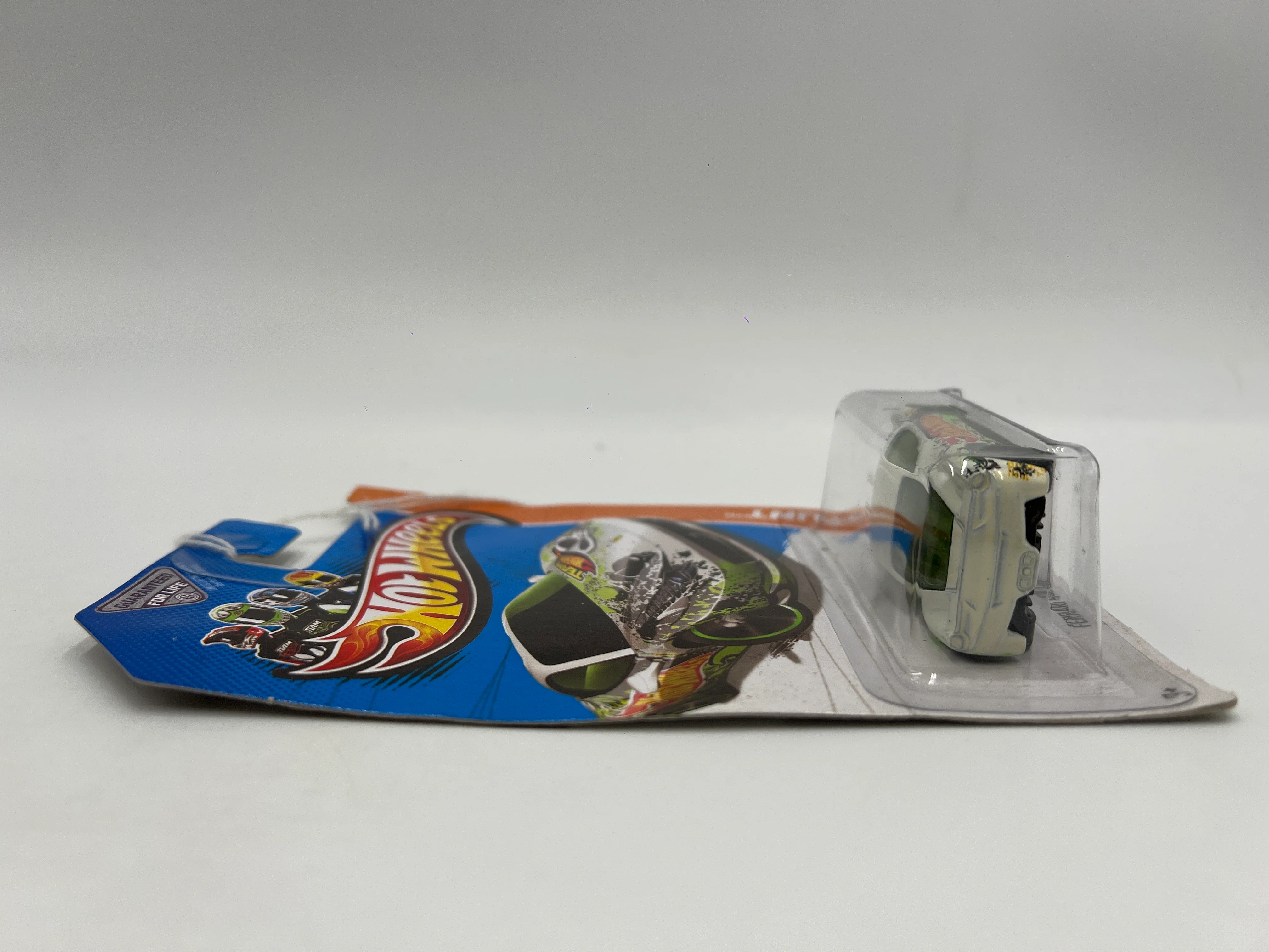 2013 Hot Wheels Stunt #81 Ferrari 458 Challenge White - Image 6