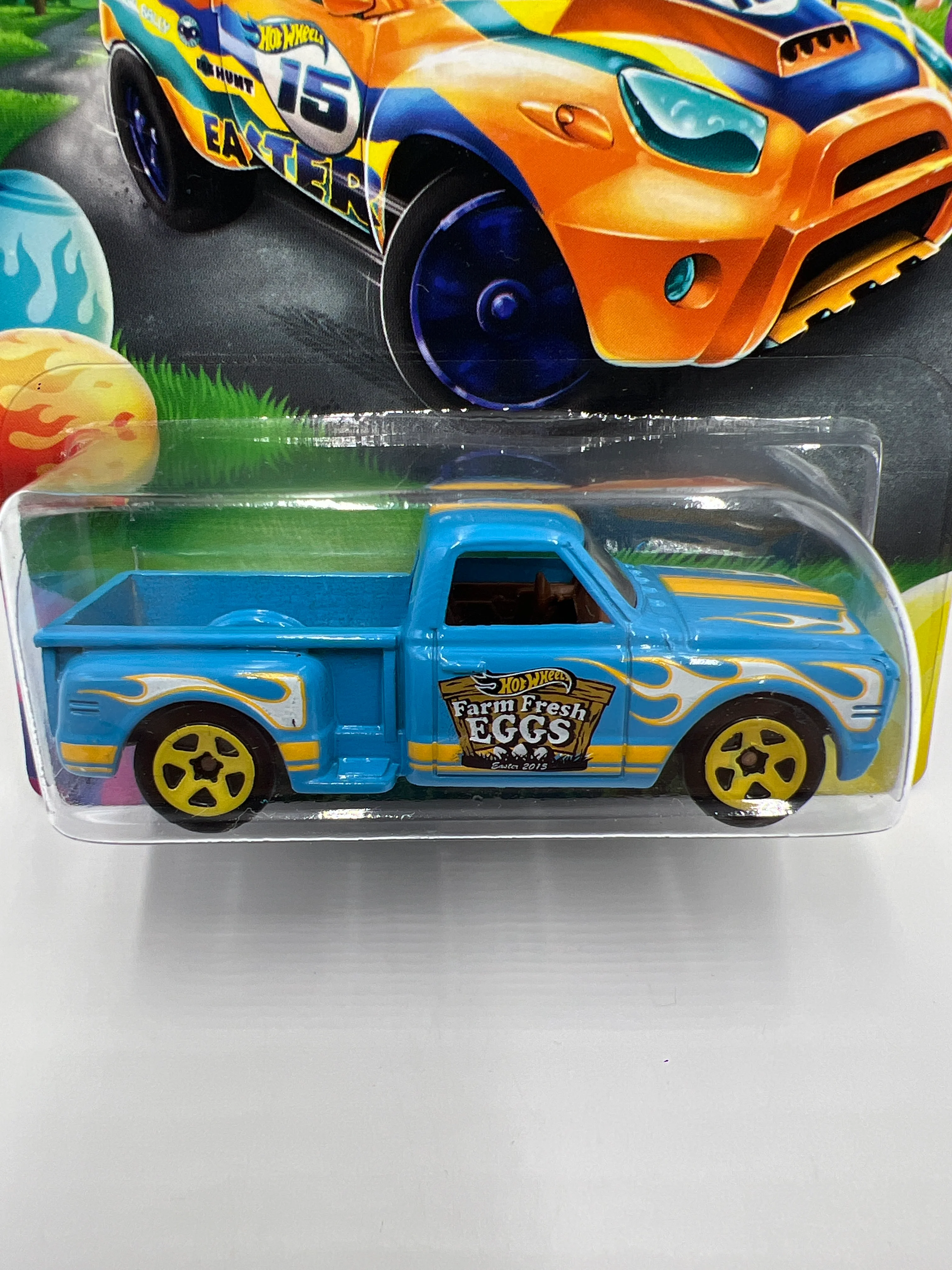 2015 Hot Wheels Happy Easter Series #6 Custom 69 Chevy Pickup Blue 156H - Image 2