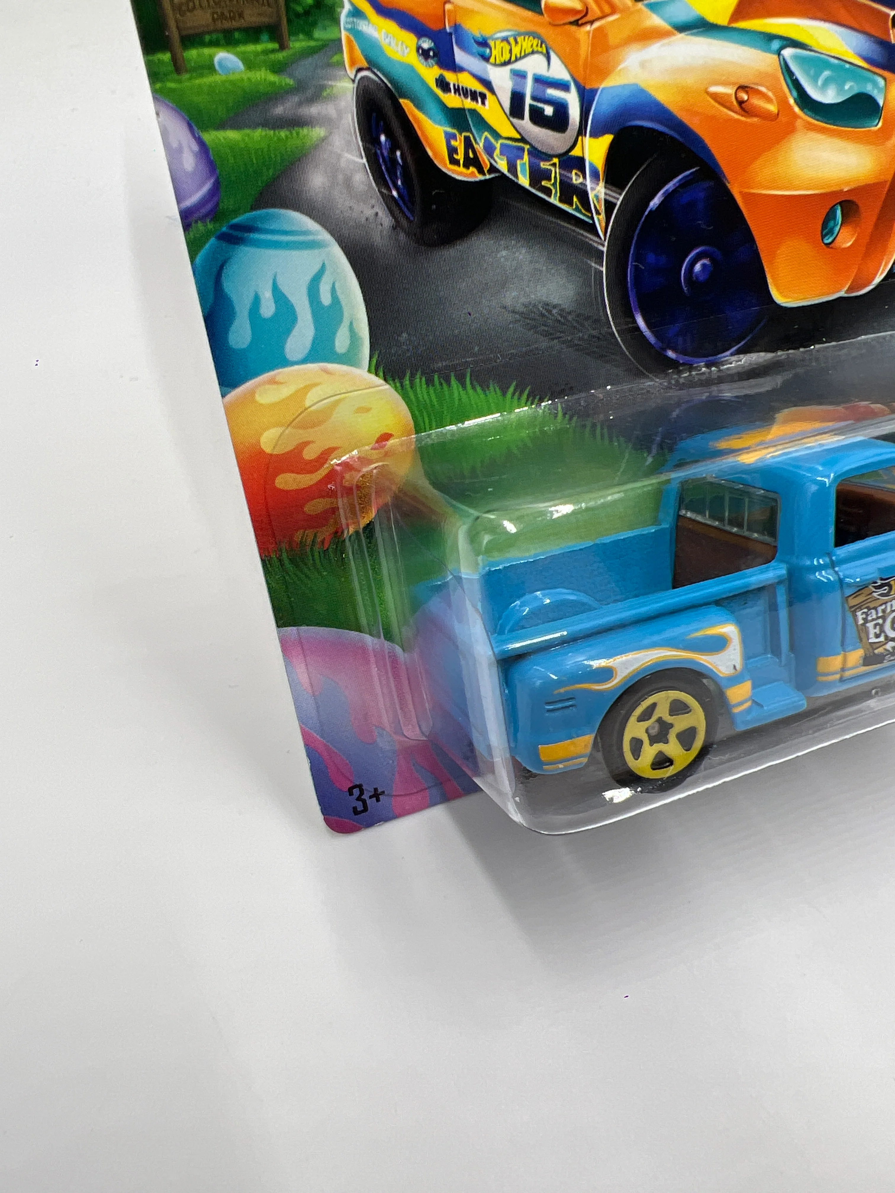 2015 Hot Wheels Happy Easter Series #6 Custom 69 Chevy Pickup Blue 156H - Image 4