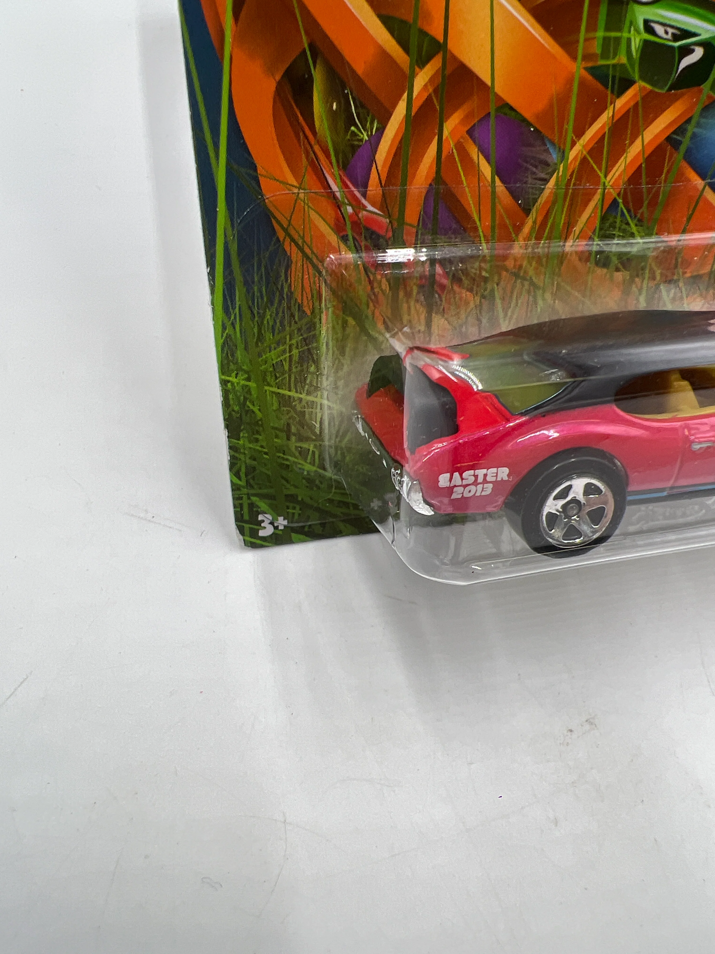 2013 Hot Wheels Happy Easter #1 Olds 442 W/Protector - Image 5