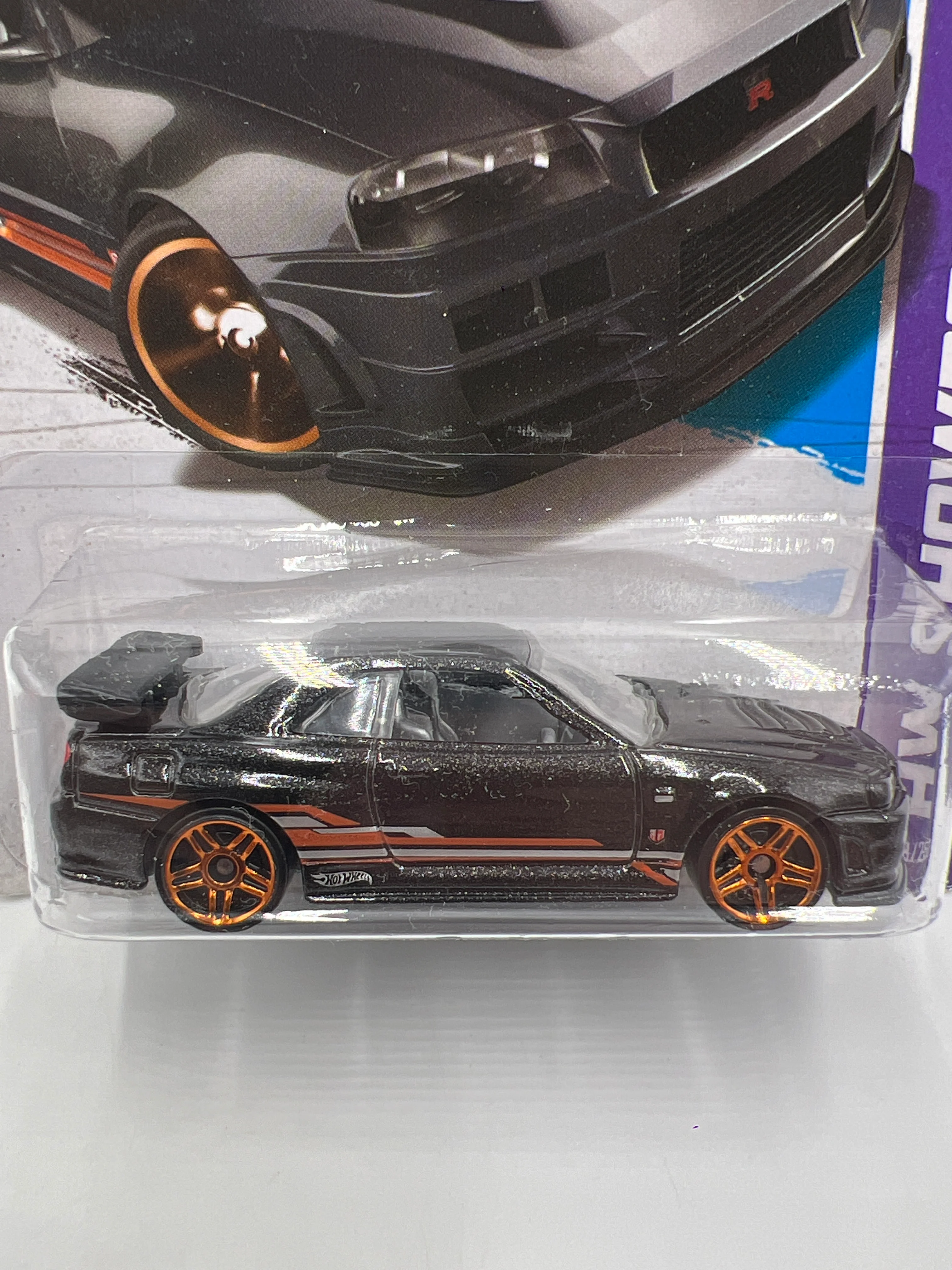 2013 Hot Wheels Showroom #158 Nissan Skyline GT-R R34 Black W/Protector - Image 2