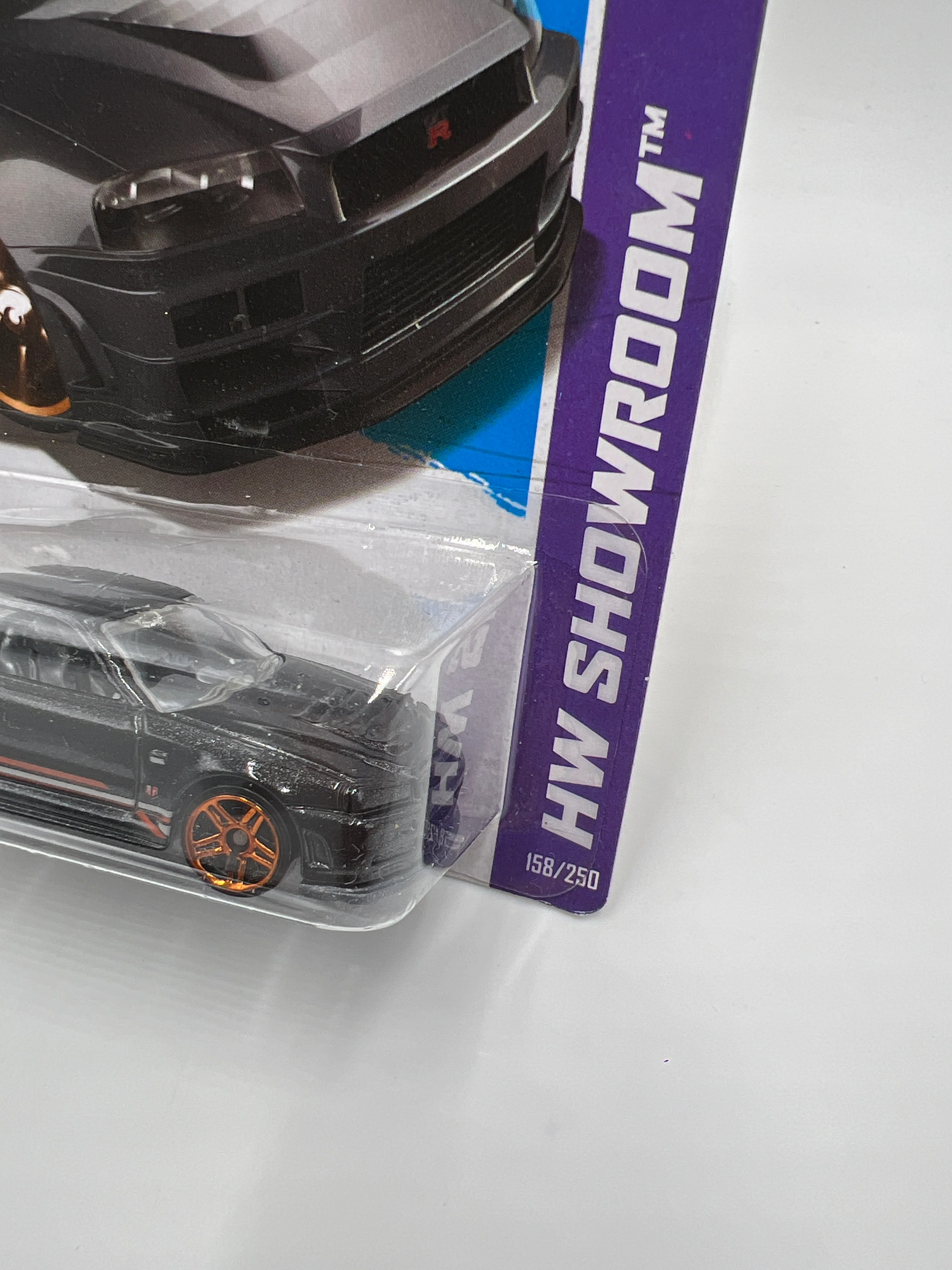 2013 Hot Wheels Showroom #158 Nissan Skyline GT-R R34 Black W/Protector - Image 3