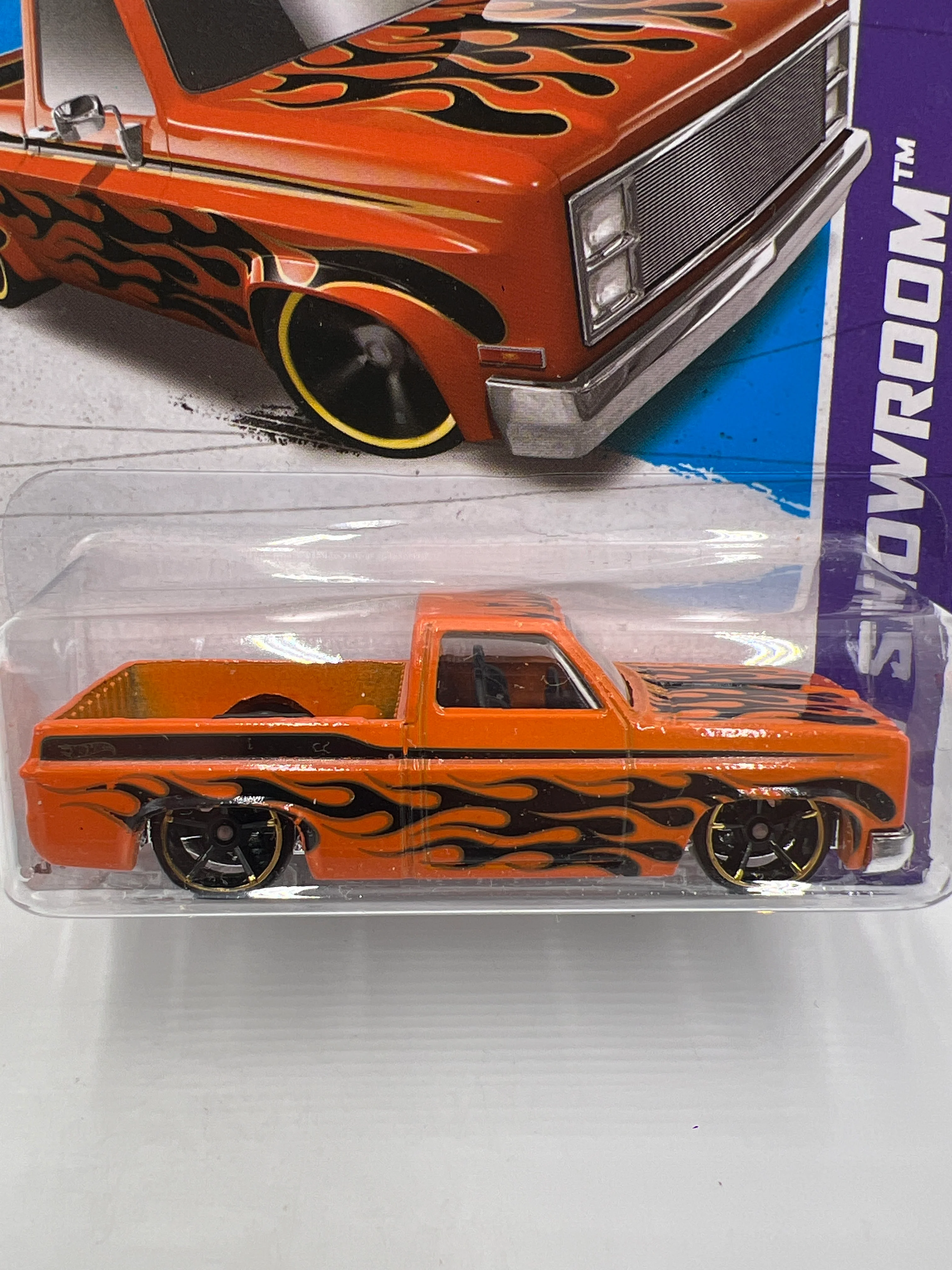 2013 Hot Wheels Showroom #166 83 Chevy Silverado Orange W/Protector - Image 2