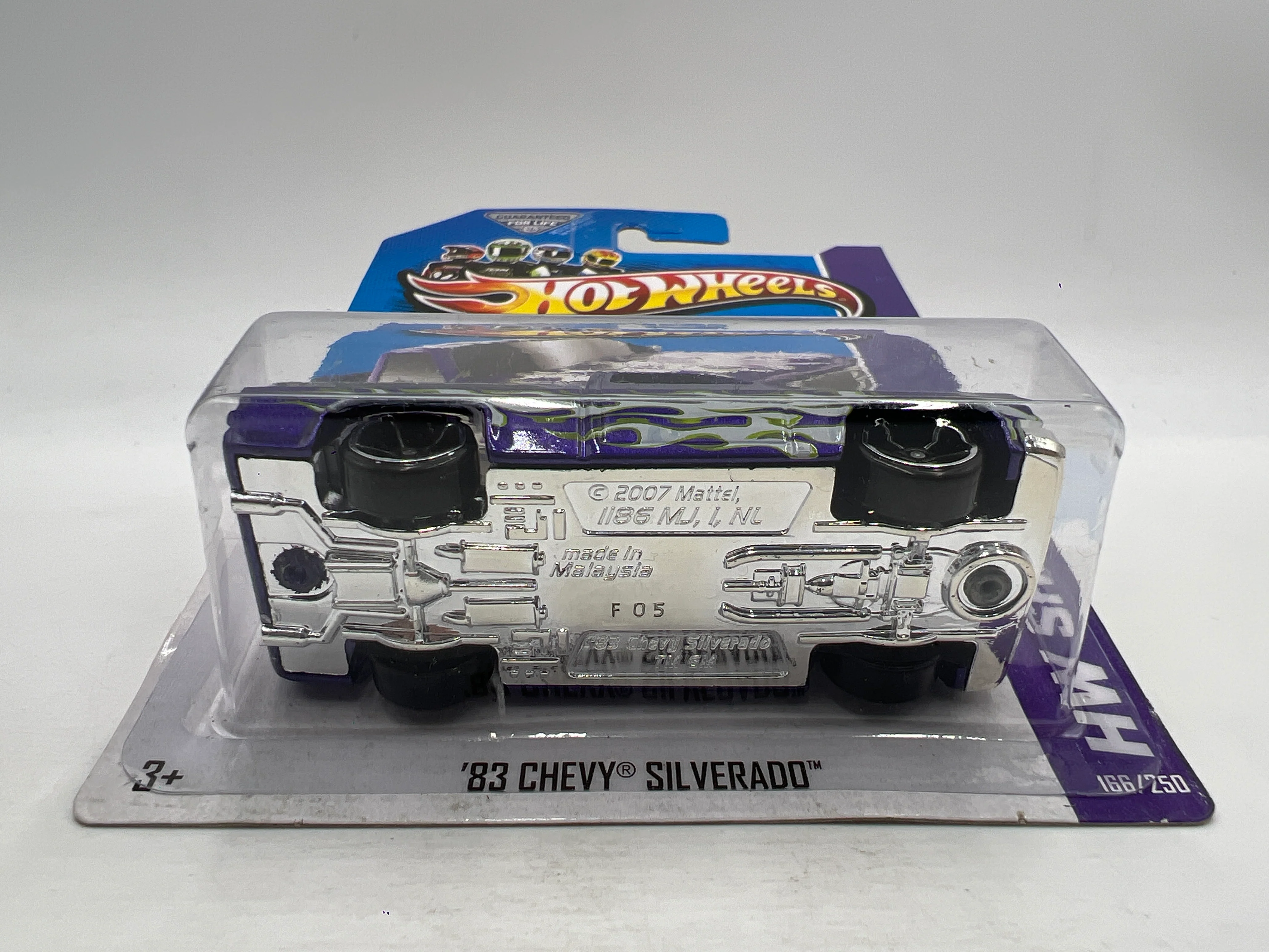 2013 Hot Wheels Showroom #166 83 Chevy Silverado Purple W/Protector - Image 5