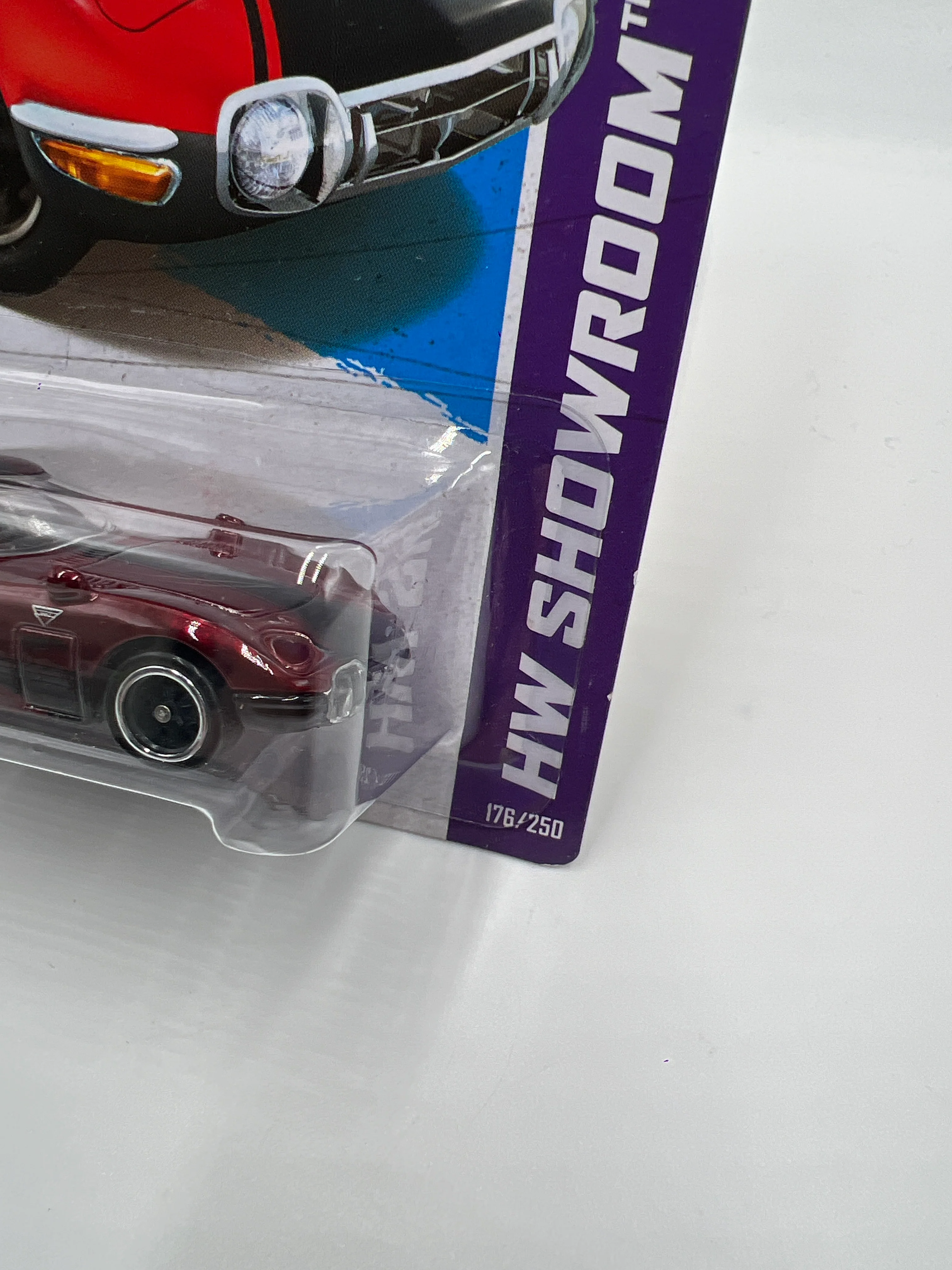 2013 Hot Wheels Super Treasure Hunt #176 Toyota 2000 GT Red W/Protector - Image 4