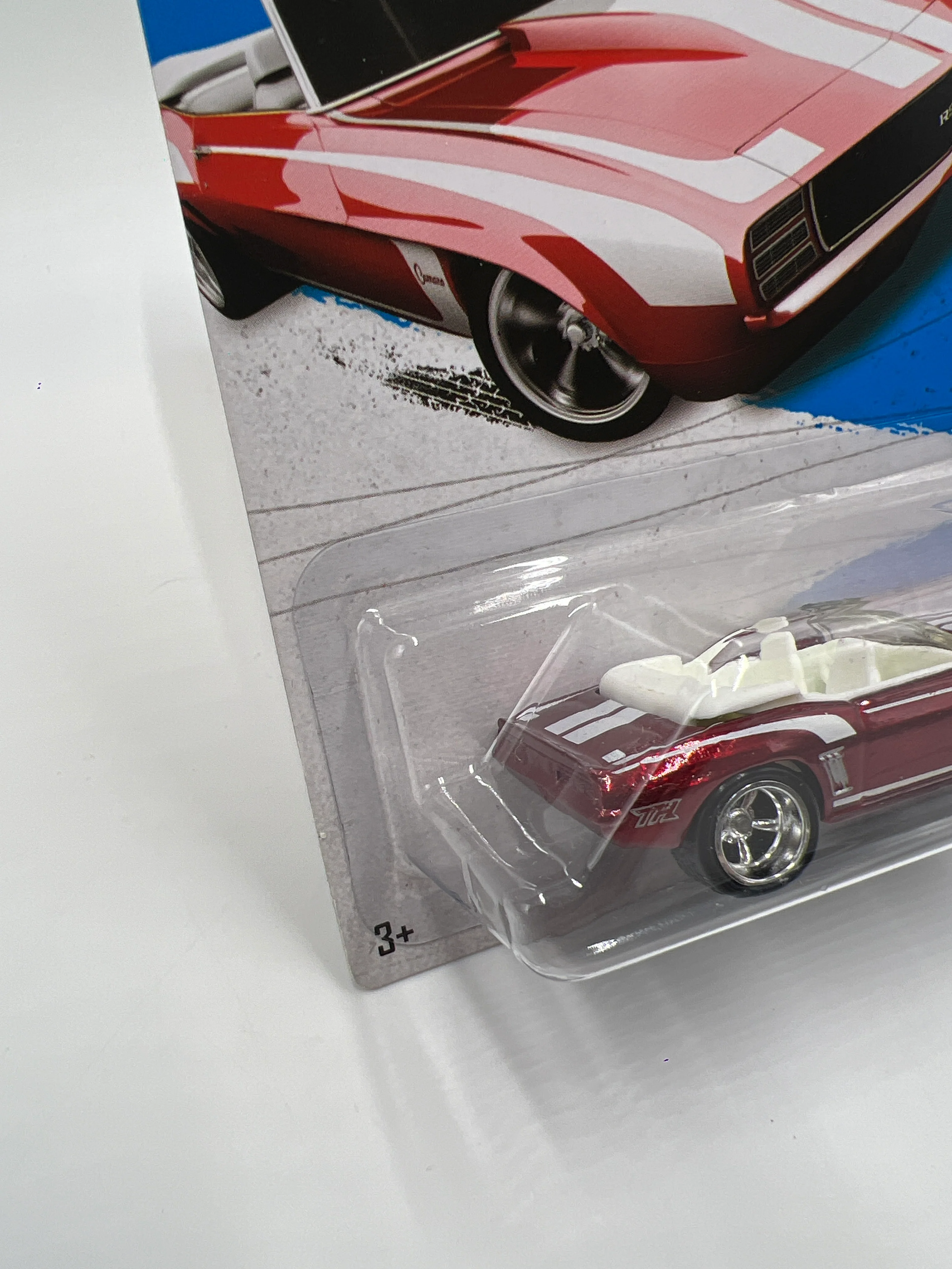 2013 Hot Wheels Super Treasure Hunt #197 69 Camaro Red W/ Protector - Image 4