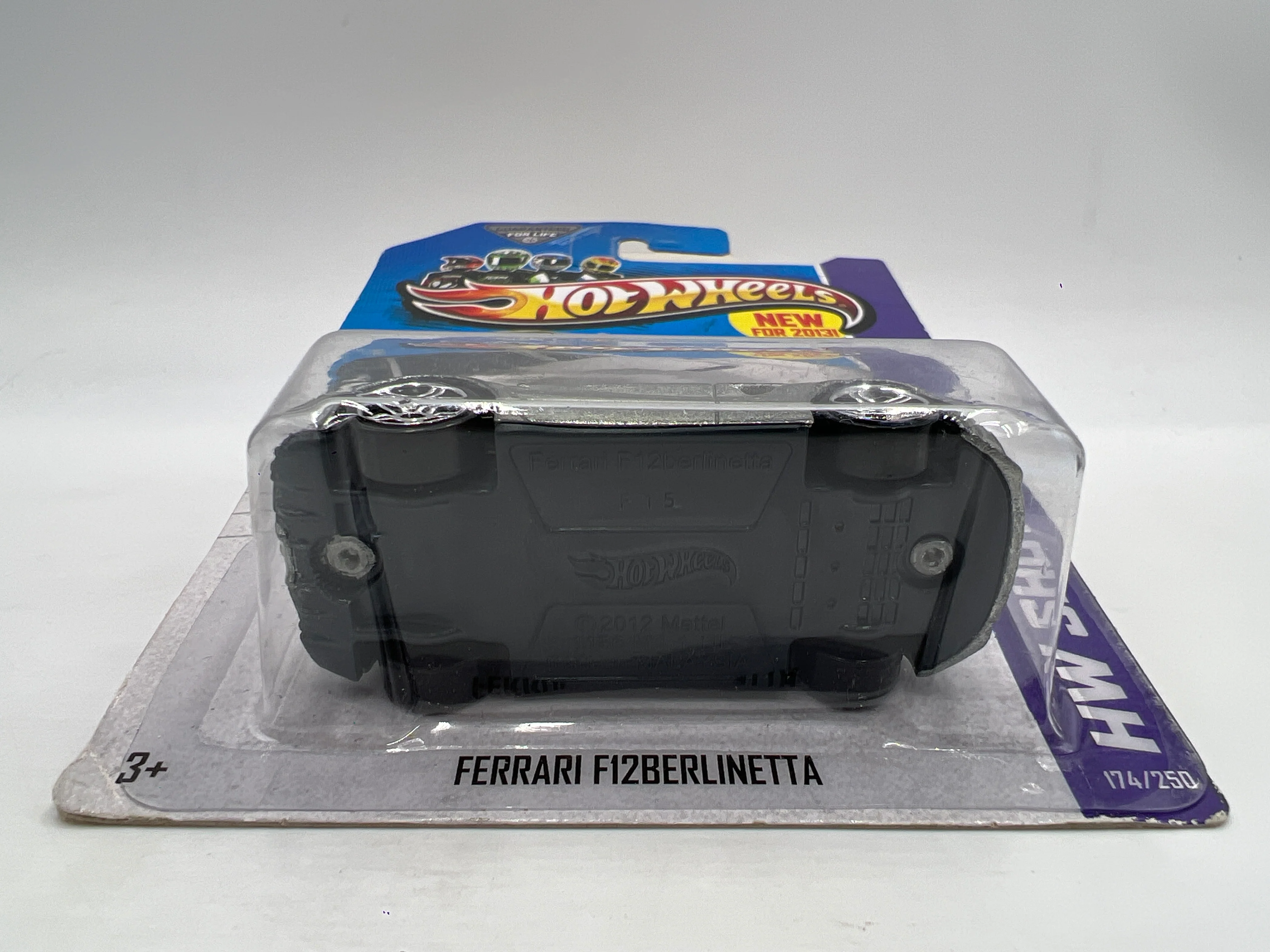 2013 Hot Wheels Walmart Exclusive Zamac 13 #174 Ferrari F12Berlinetta W/Protector - Image 5