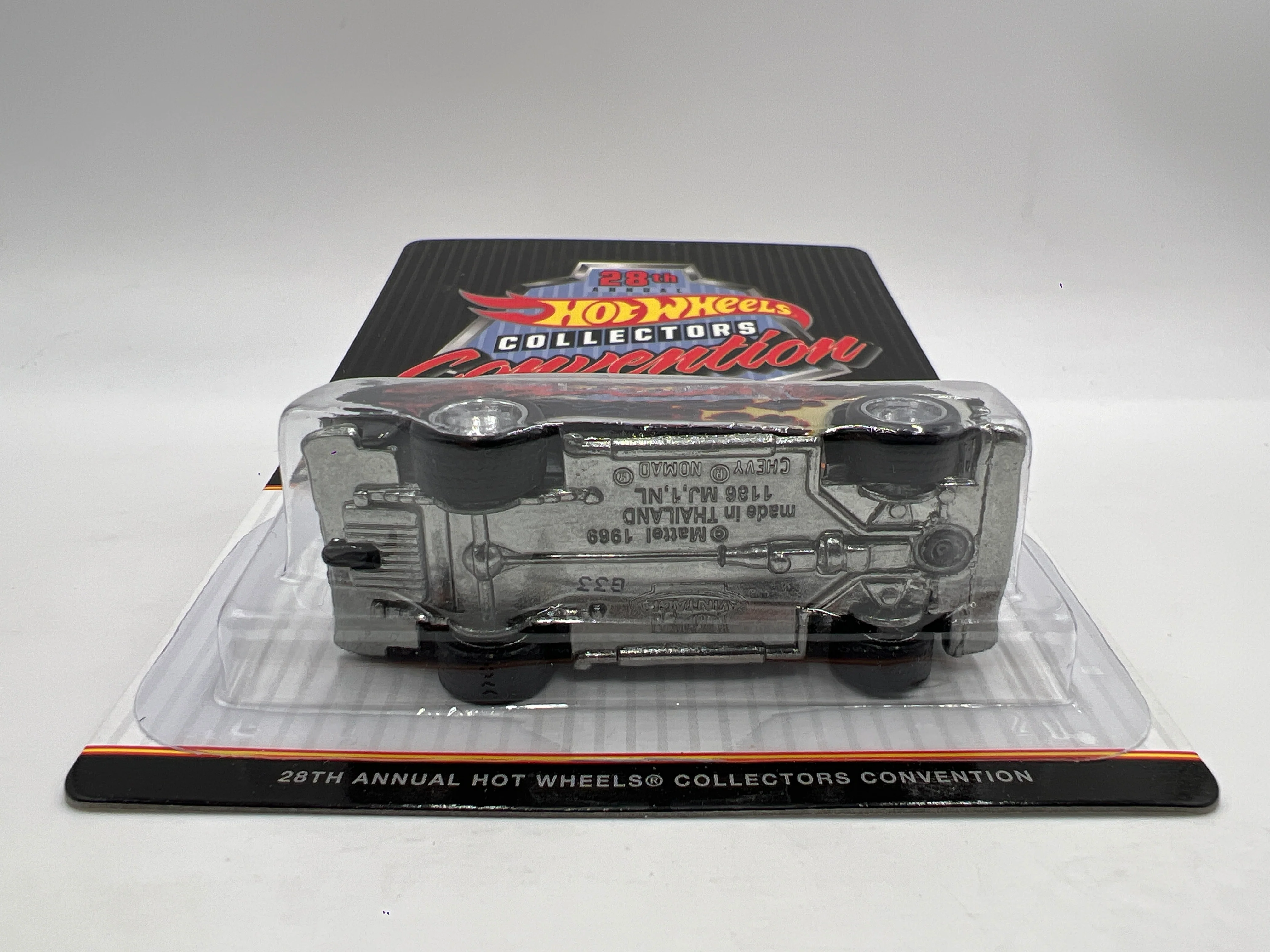 2014 Hot Wheels 28th Annual Collectors Convention LA #1113/2000 Classic Nomad W/Protector - Image 5