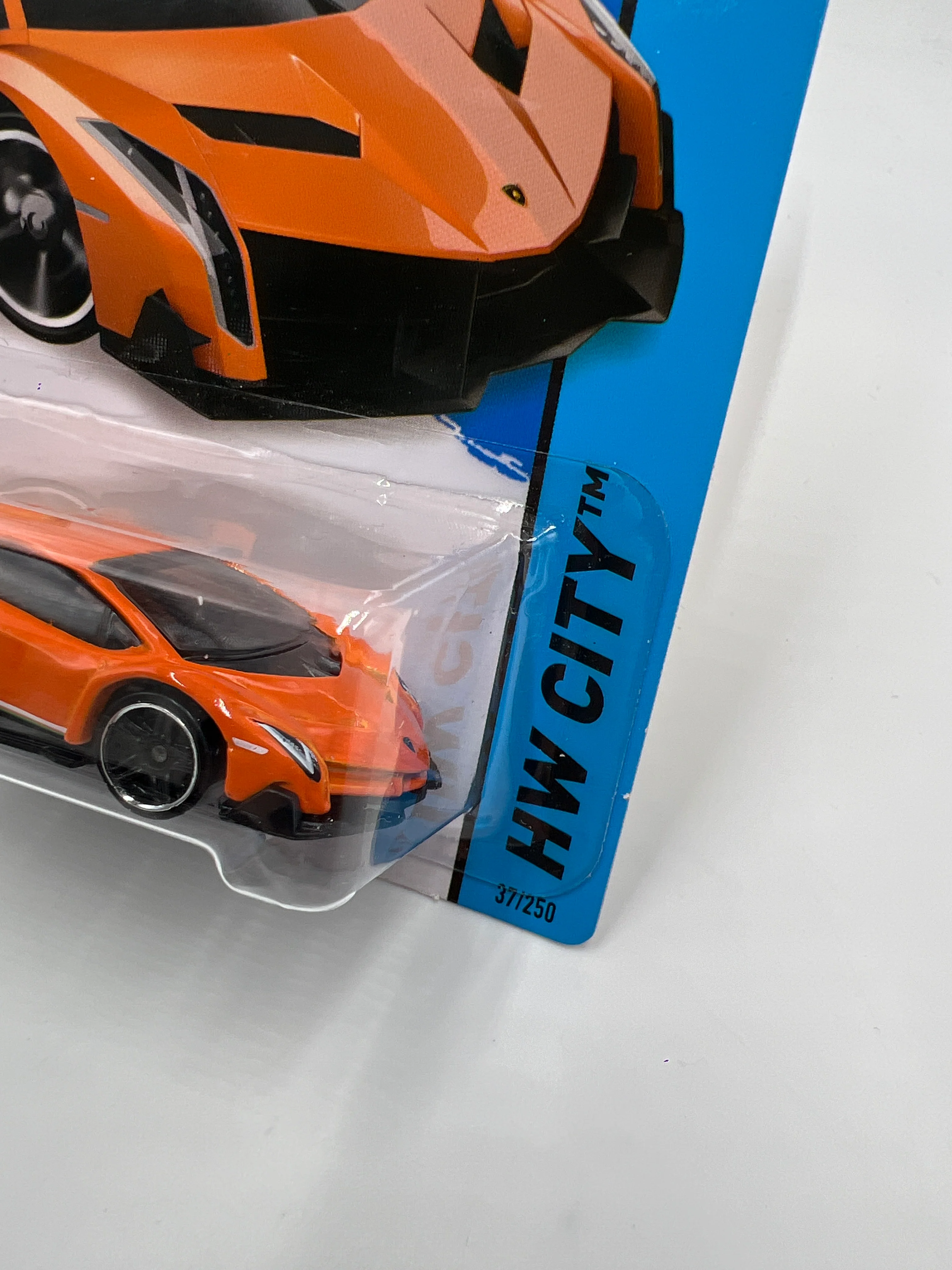 2014 Hot Wheels City #37 Lamborghini Veneno Orange 102F - Image 4