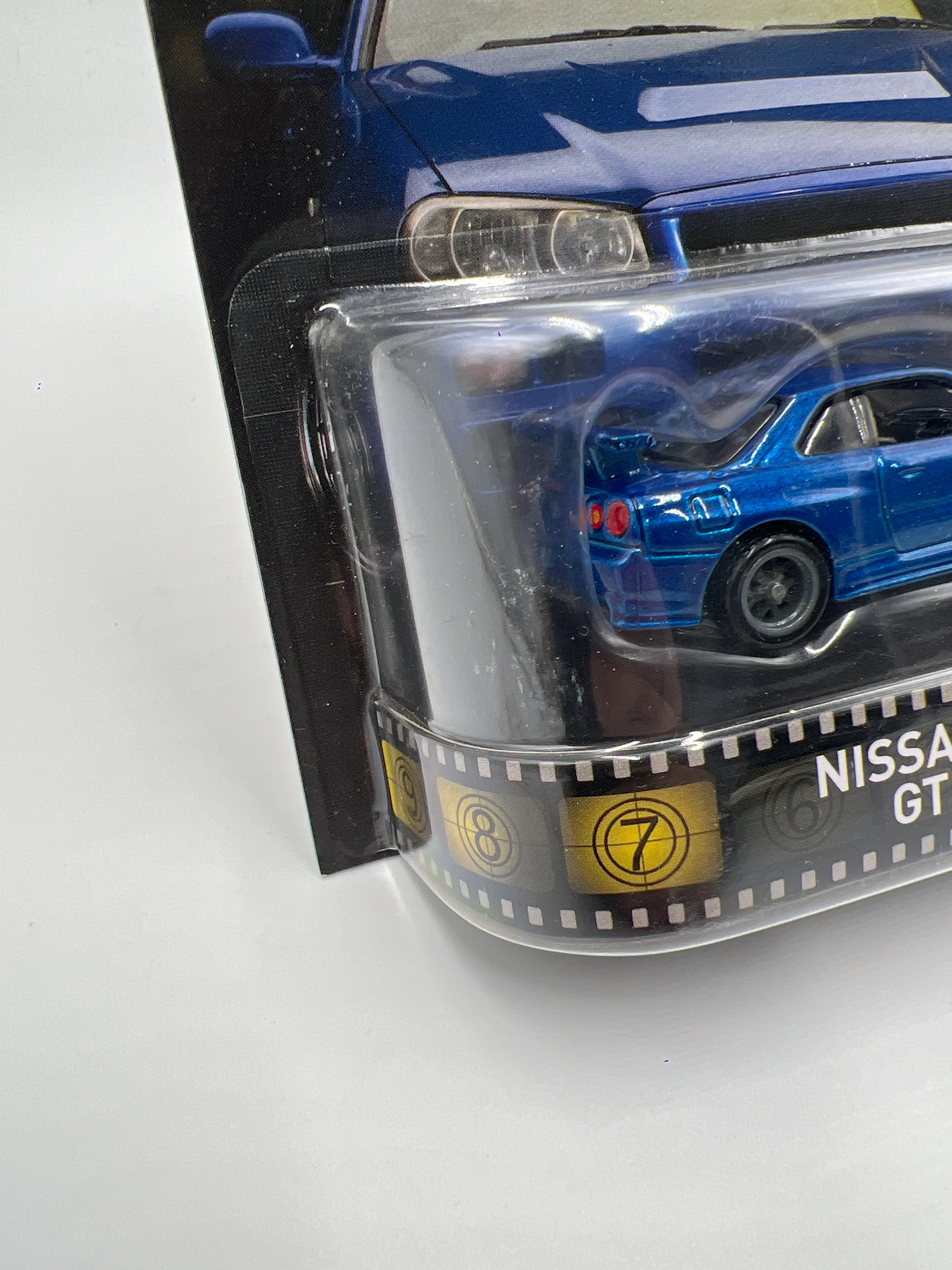 Hot Wheels Retro Entertainment Fast & Furious Nissan Skyline GT-R R34 Blue W/Protector - Image 5