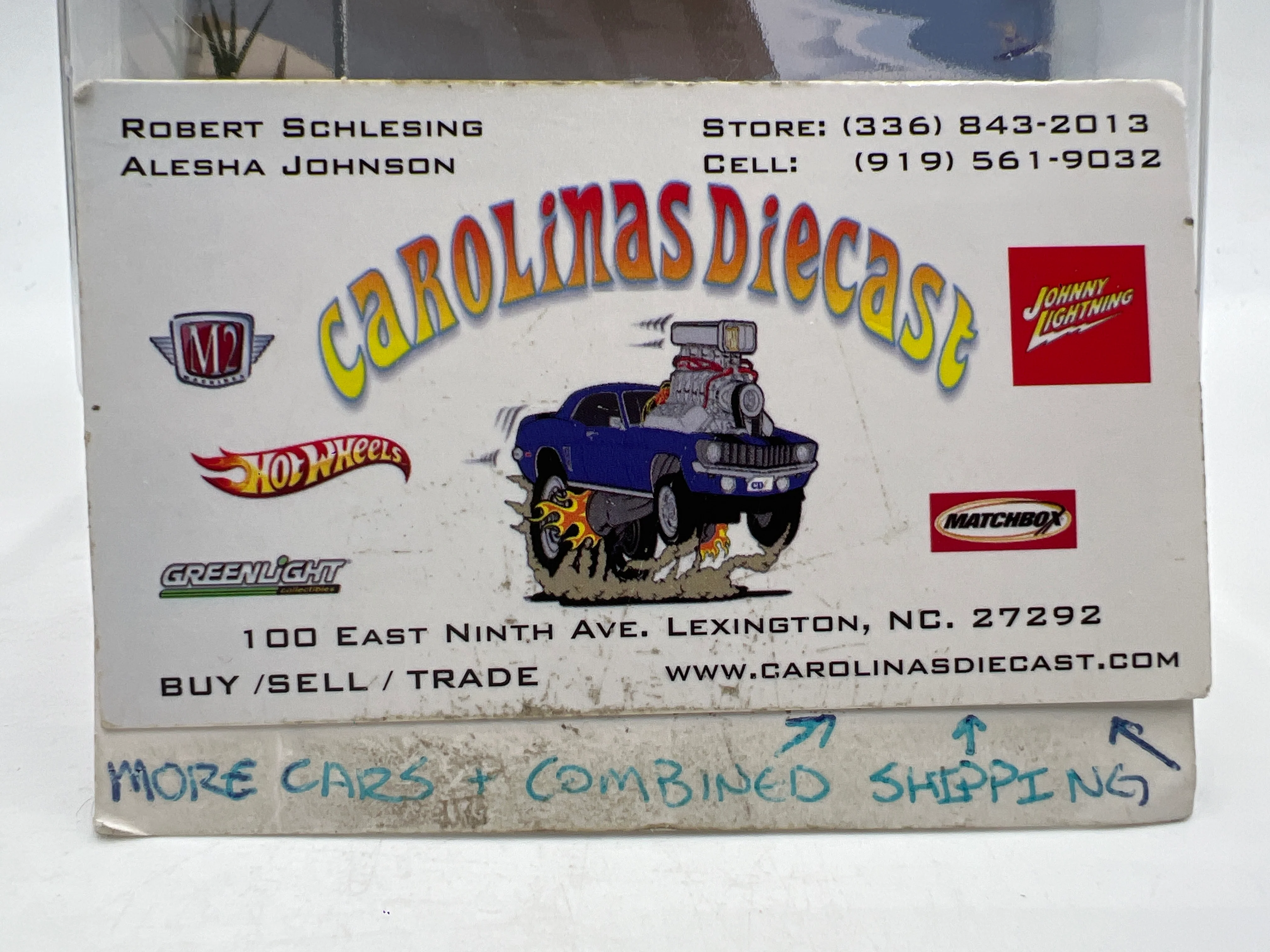 2014 Hot Wheels Road Trippin #22 83 Chevy Silverado W/Protector - Image 8